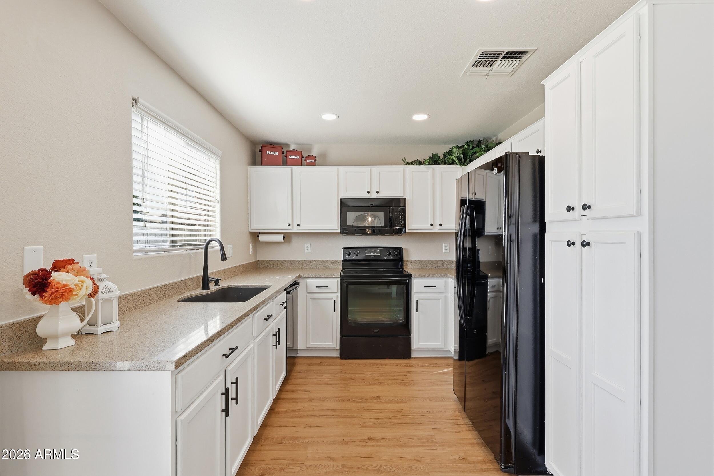 17449 W CALAVAR Road