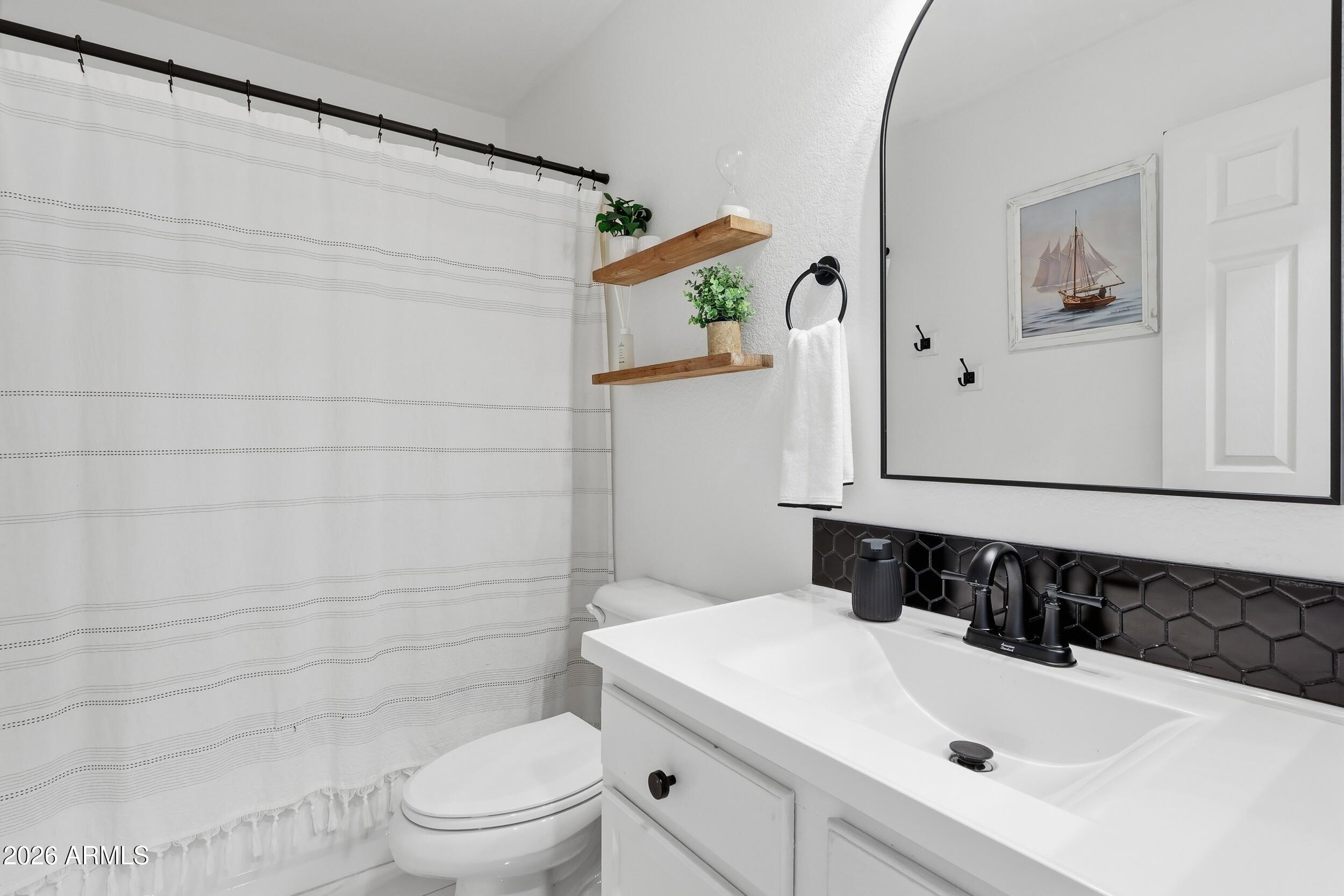 17449 W CALAVAR Road