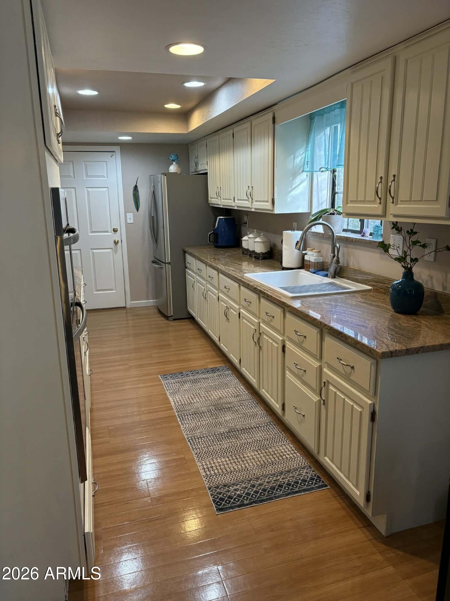 2237 W COUNTRY CLUB Drive