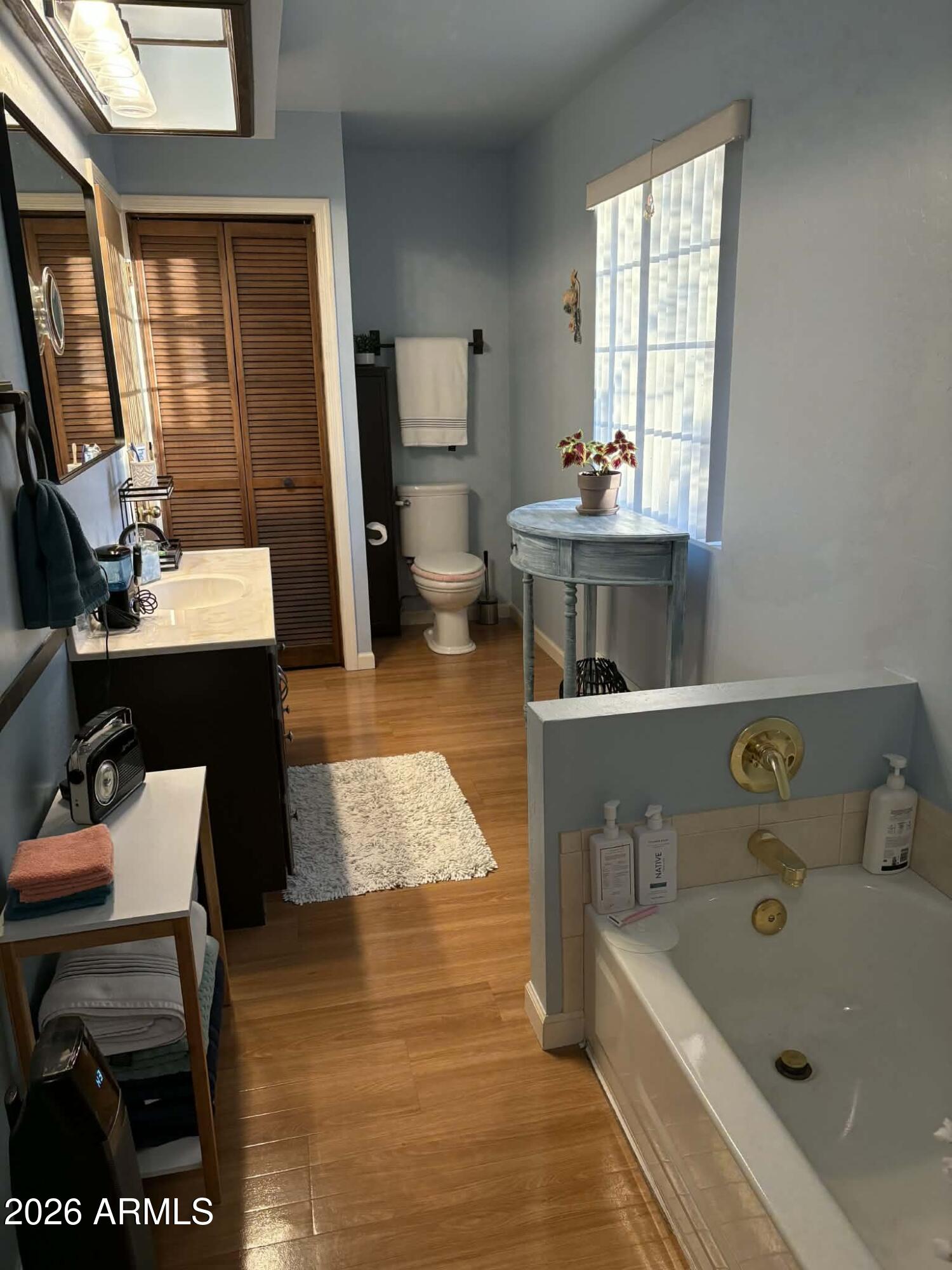 2237 W COUNTRY CLUB Drive