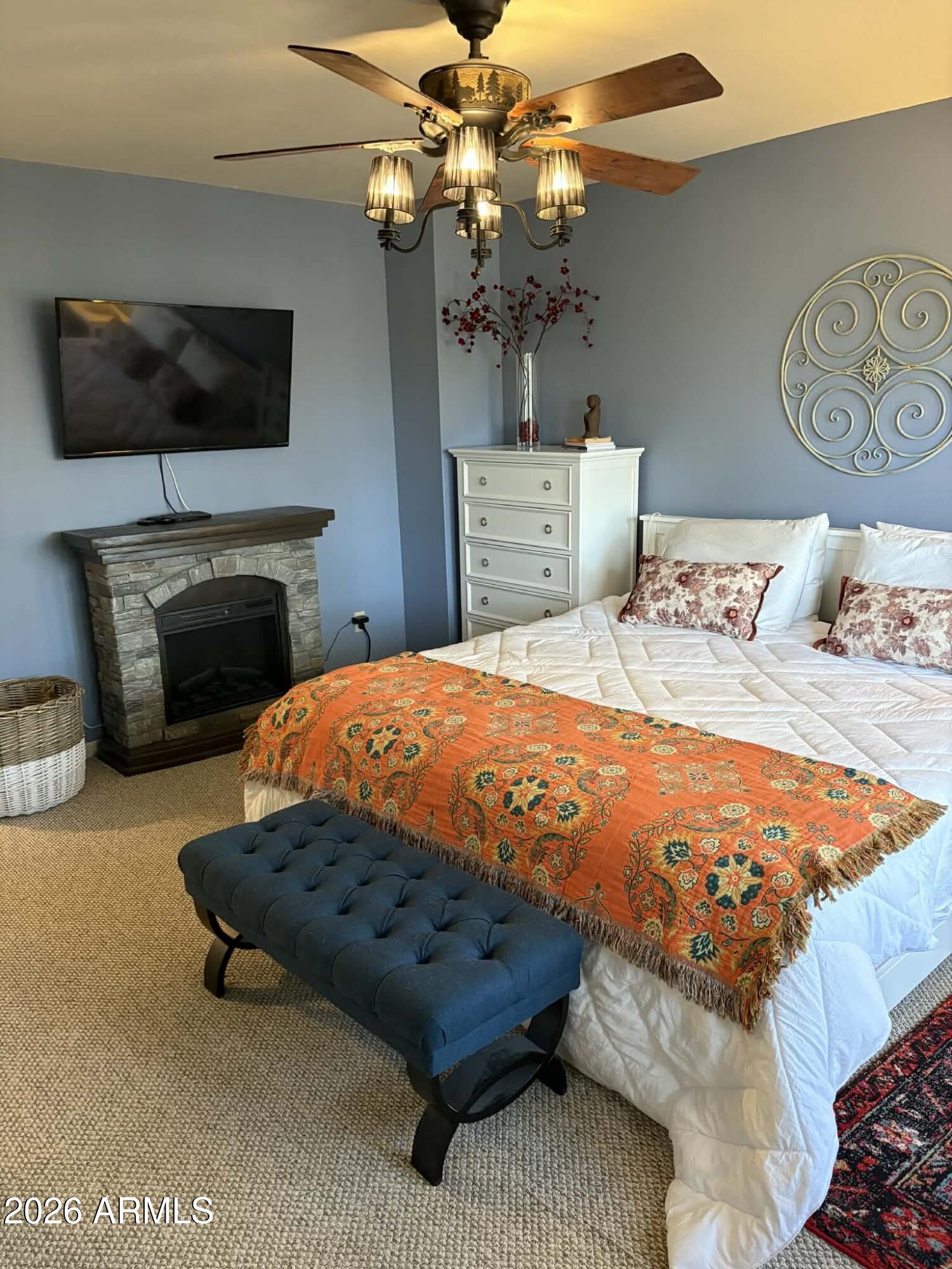 2237 W COUNTRY CLUB Drive