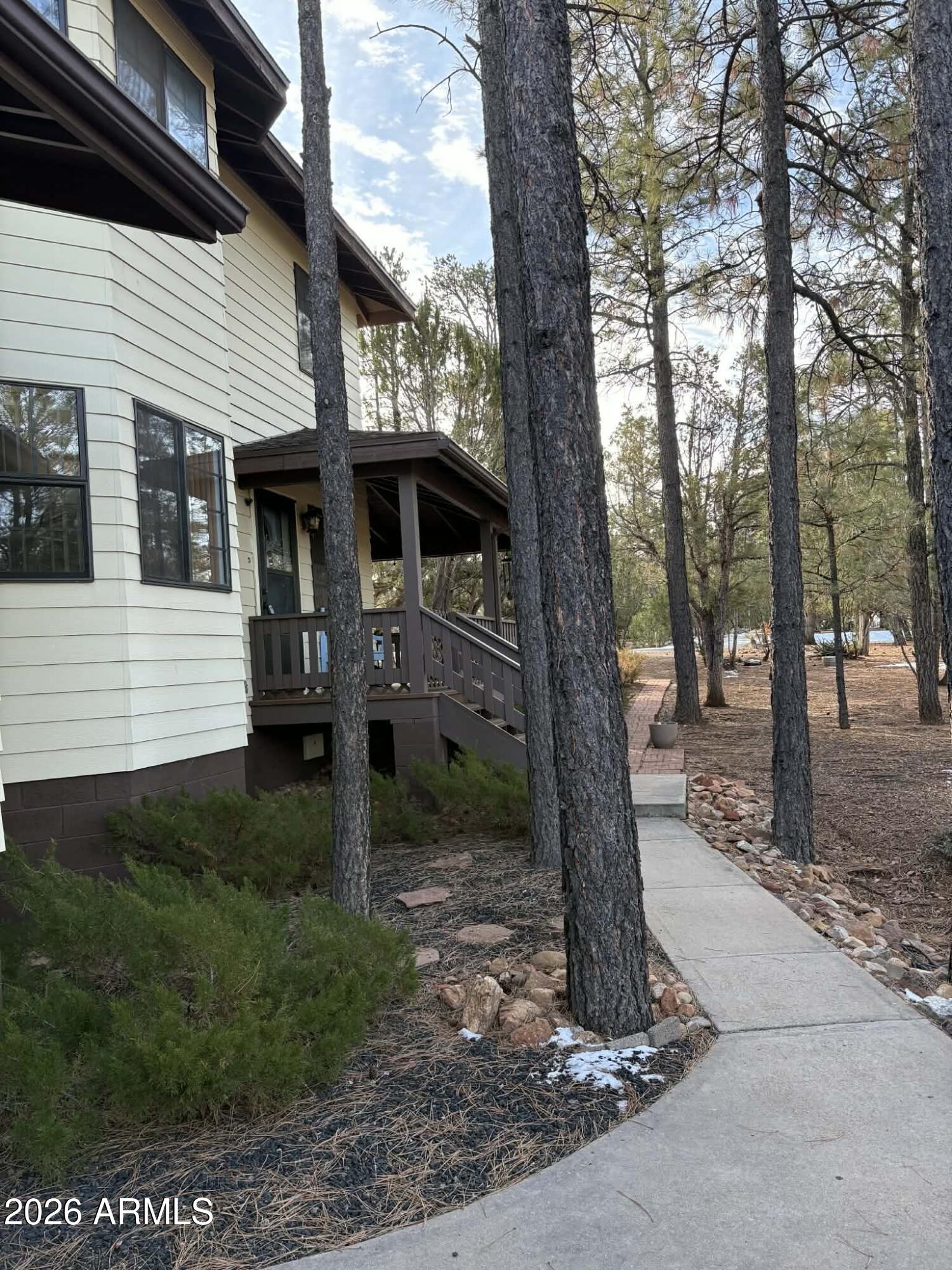 2237 W COUNTRY CLUB Drive