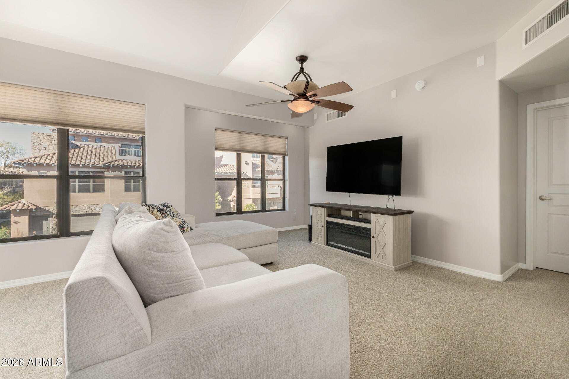 20660 N 40TH Street 2124