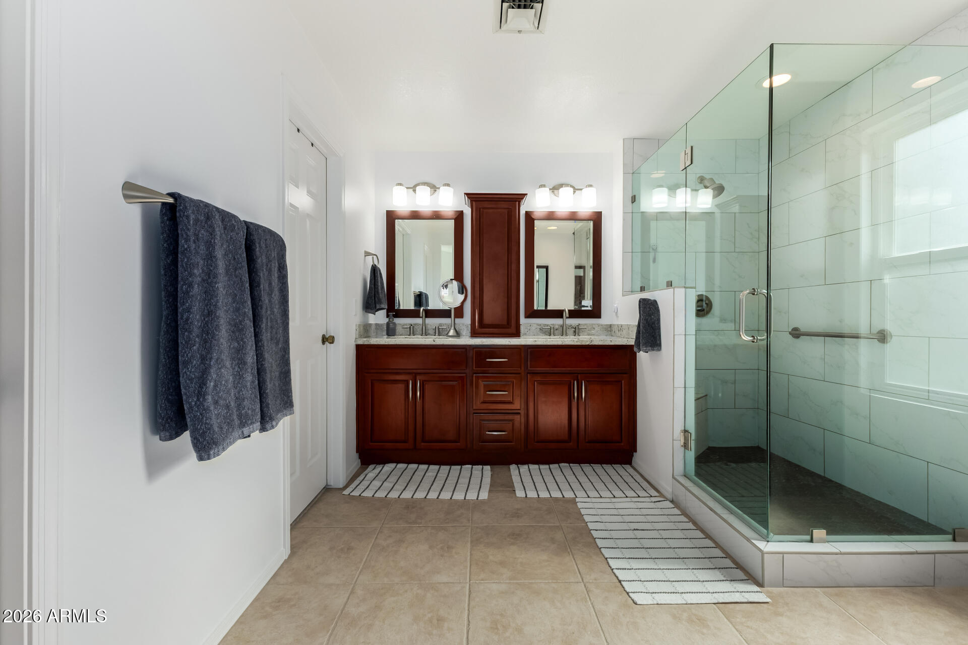 3711 E GOLDFINCH GATE Lane