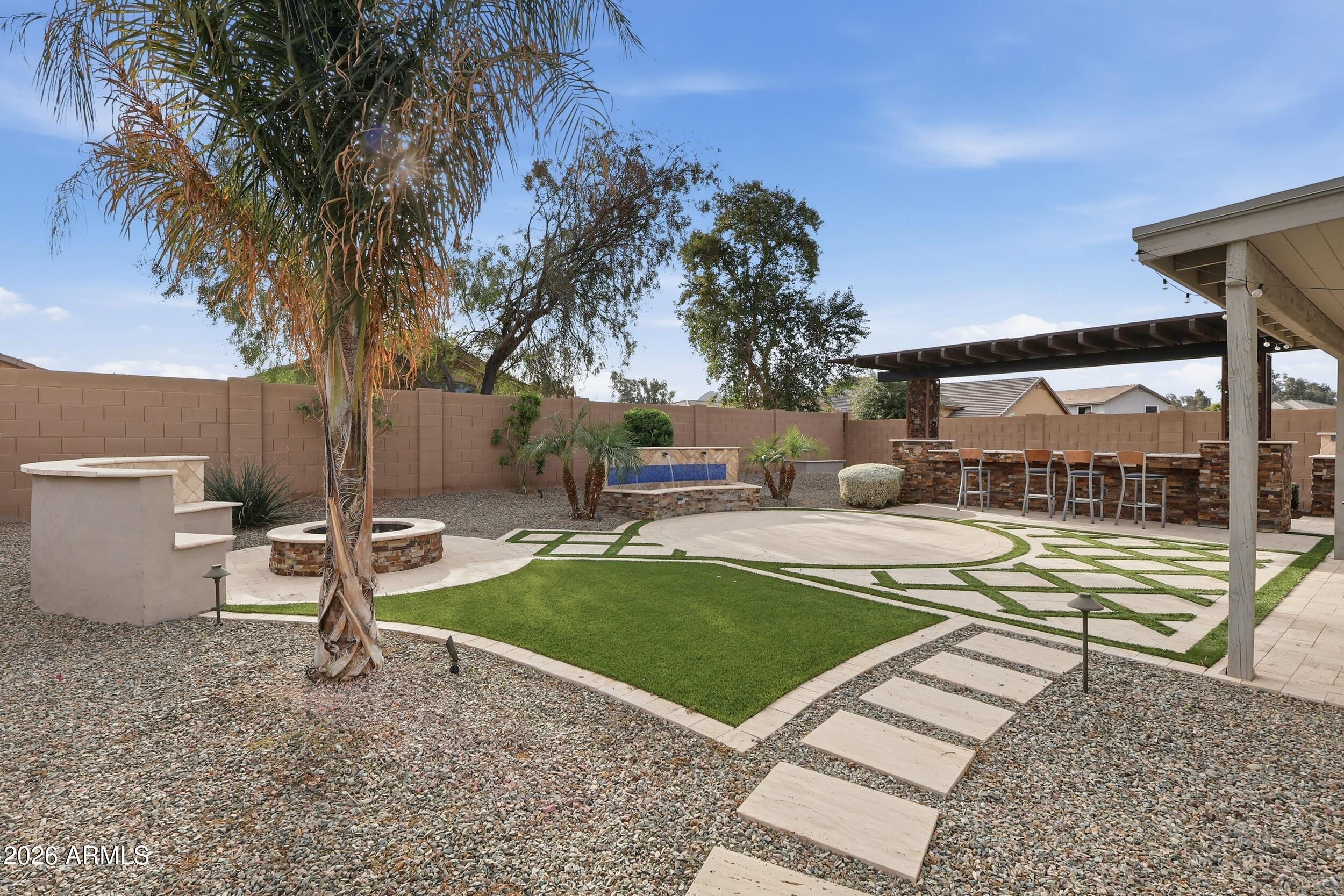 2013 W Prospector Way