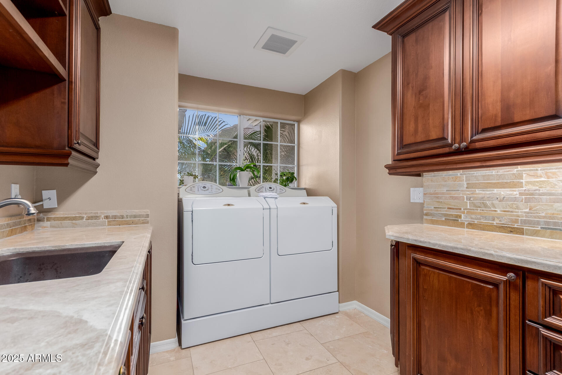 11820 S WARPAINT Drive