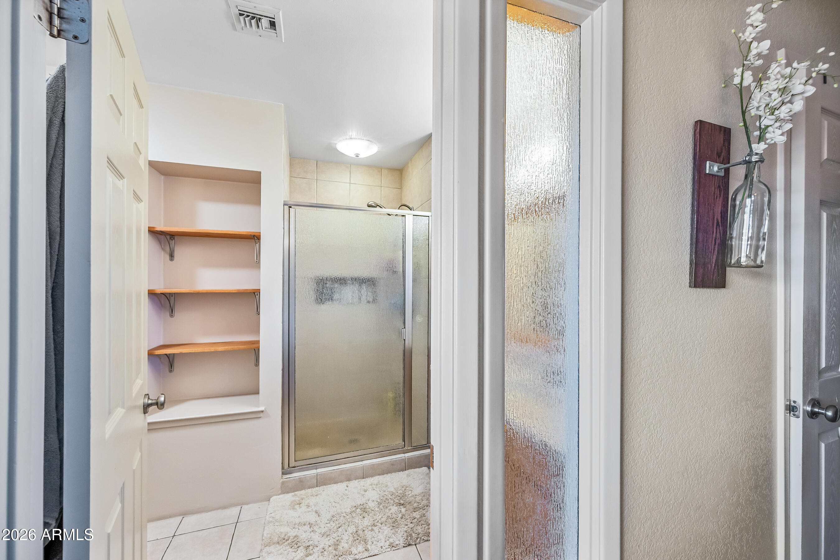 4616 W BUFFALO Street