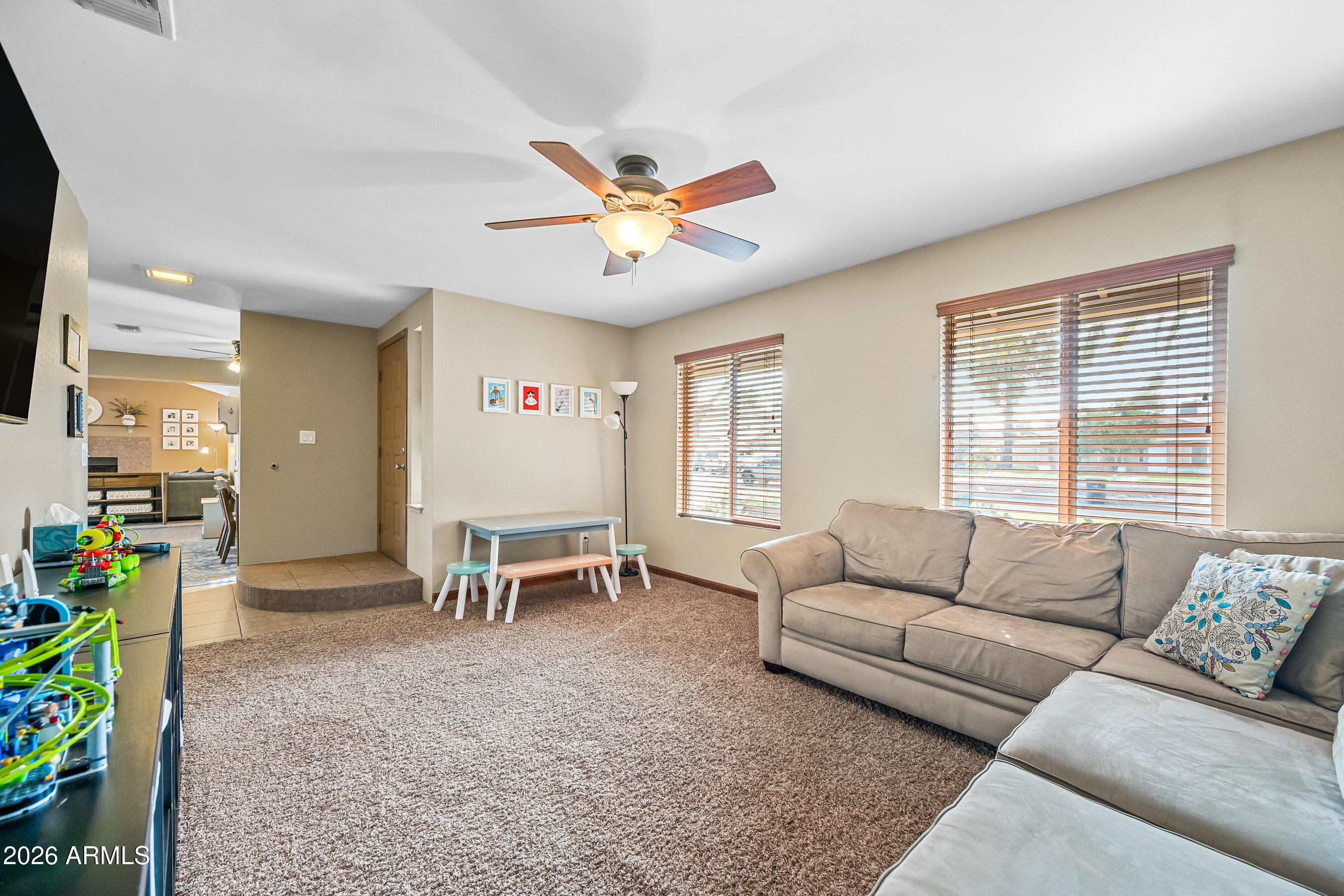 4616 W BUFFALO Street