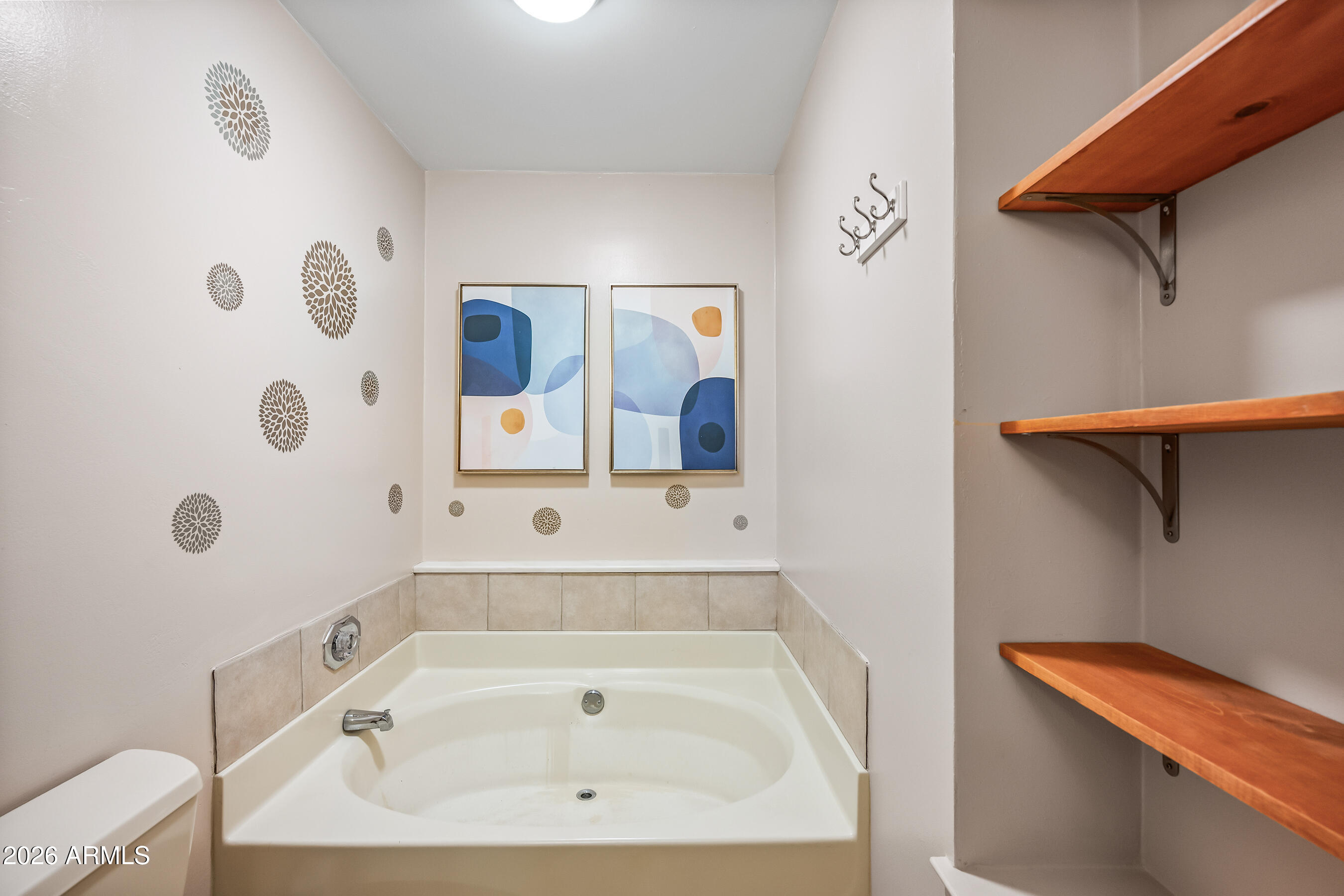 4616 W BUFFALO Street