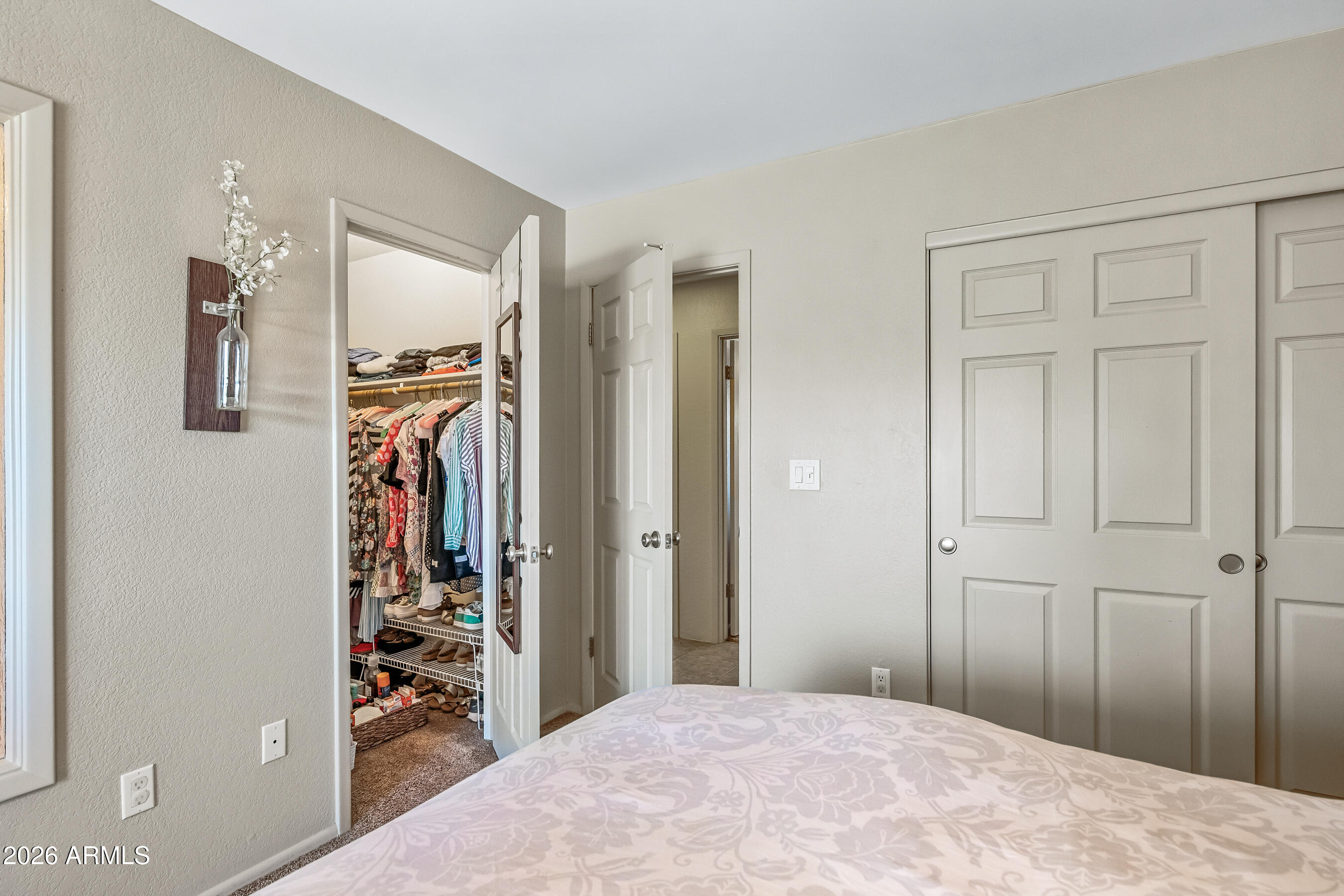 4616 W BUFFALO Street