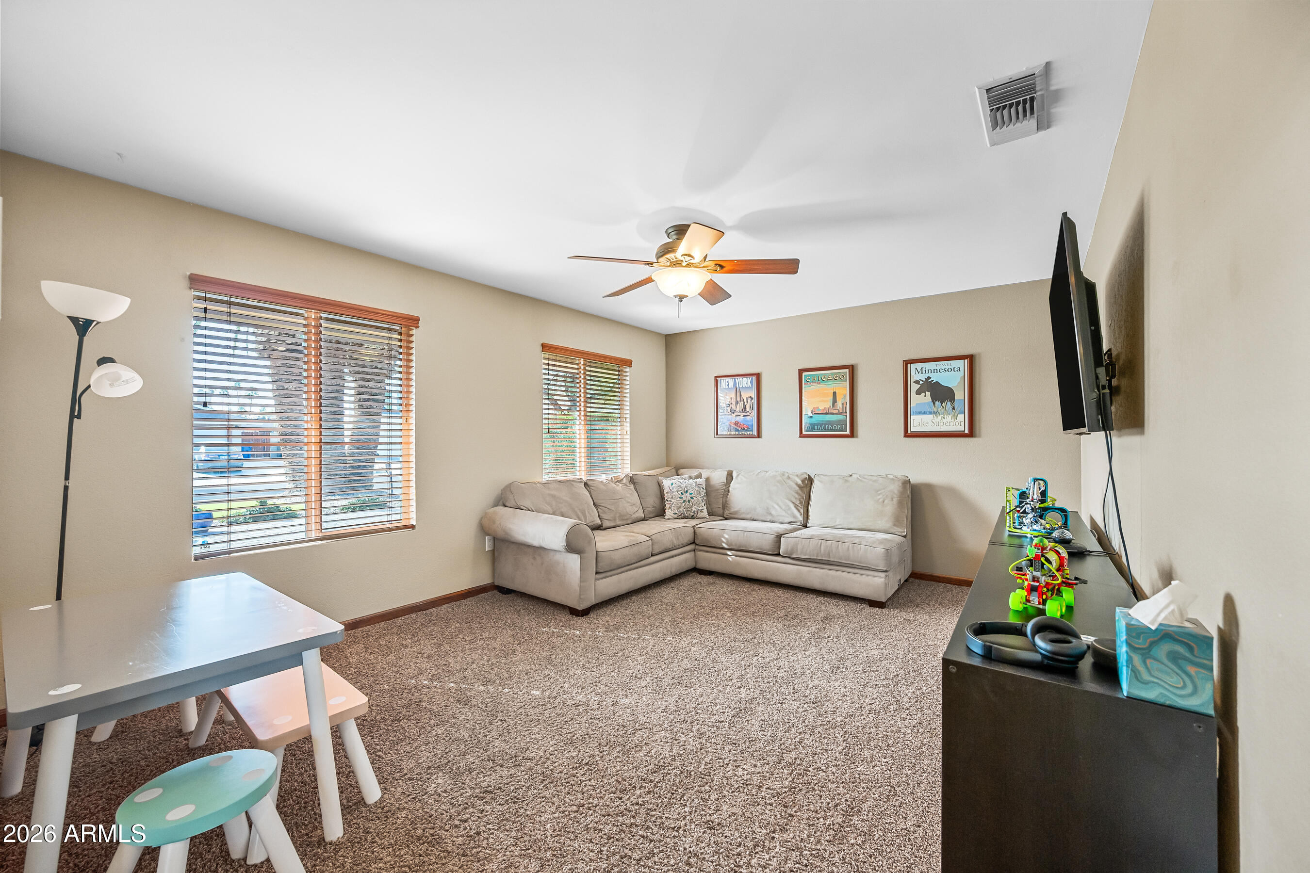 4616 W BUFFALO Street