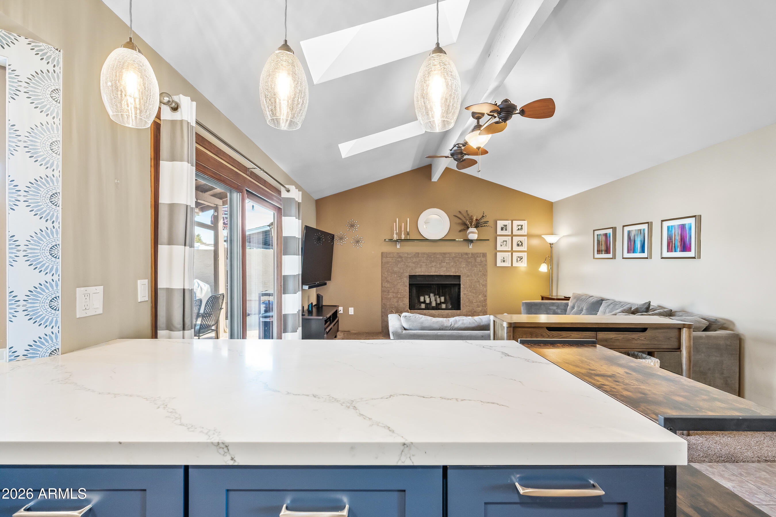 4616 W BUFFALO Street