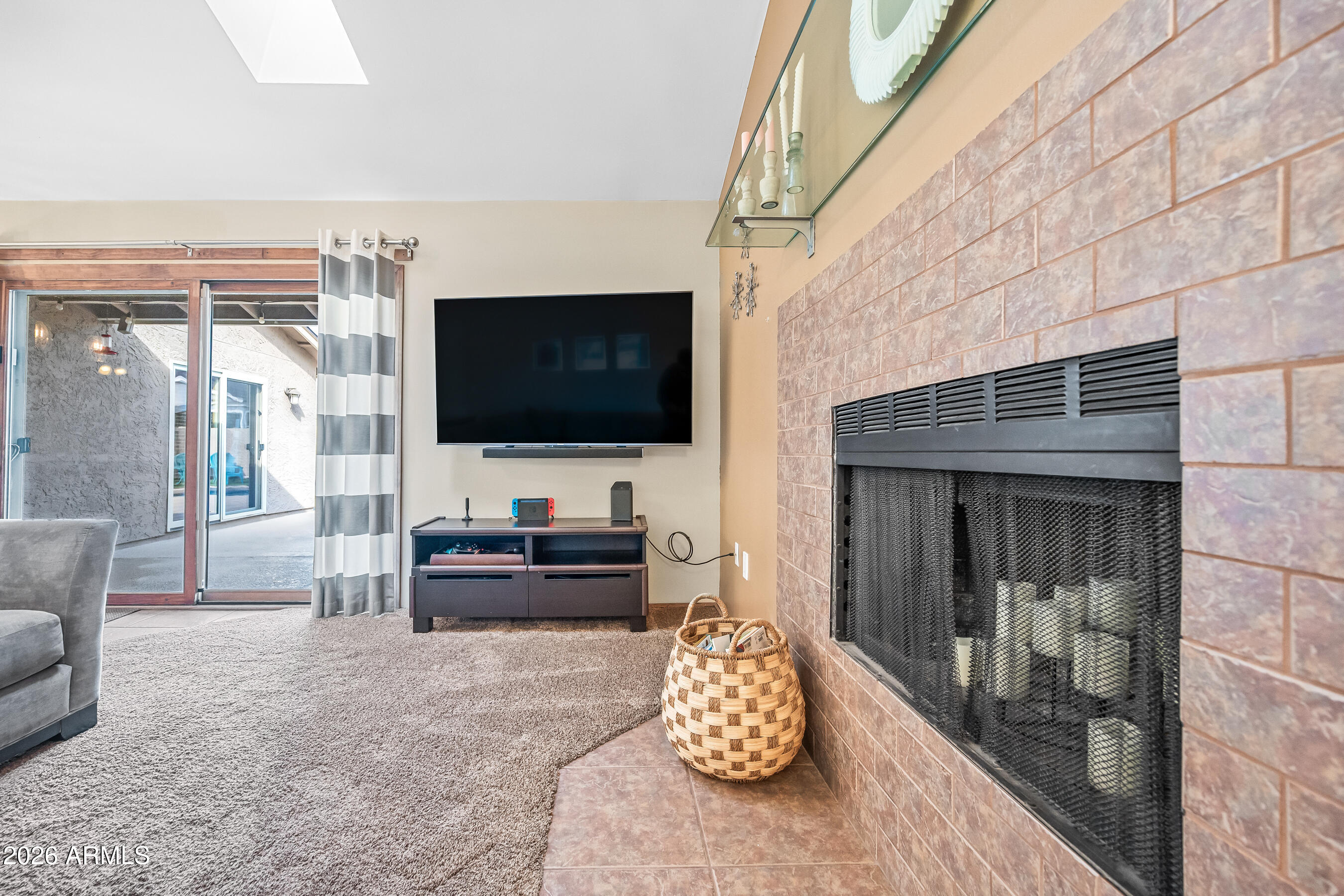 4616 W BUFFALO Street