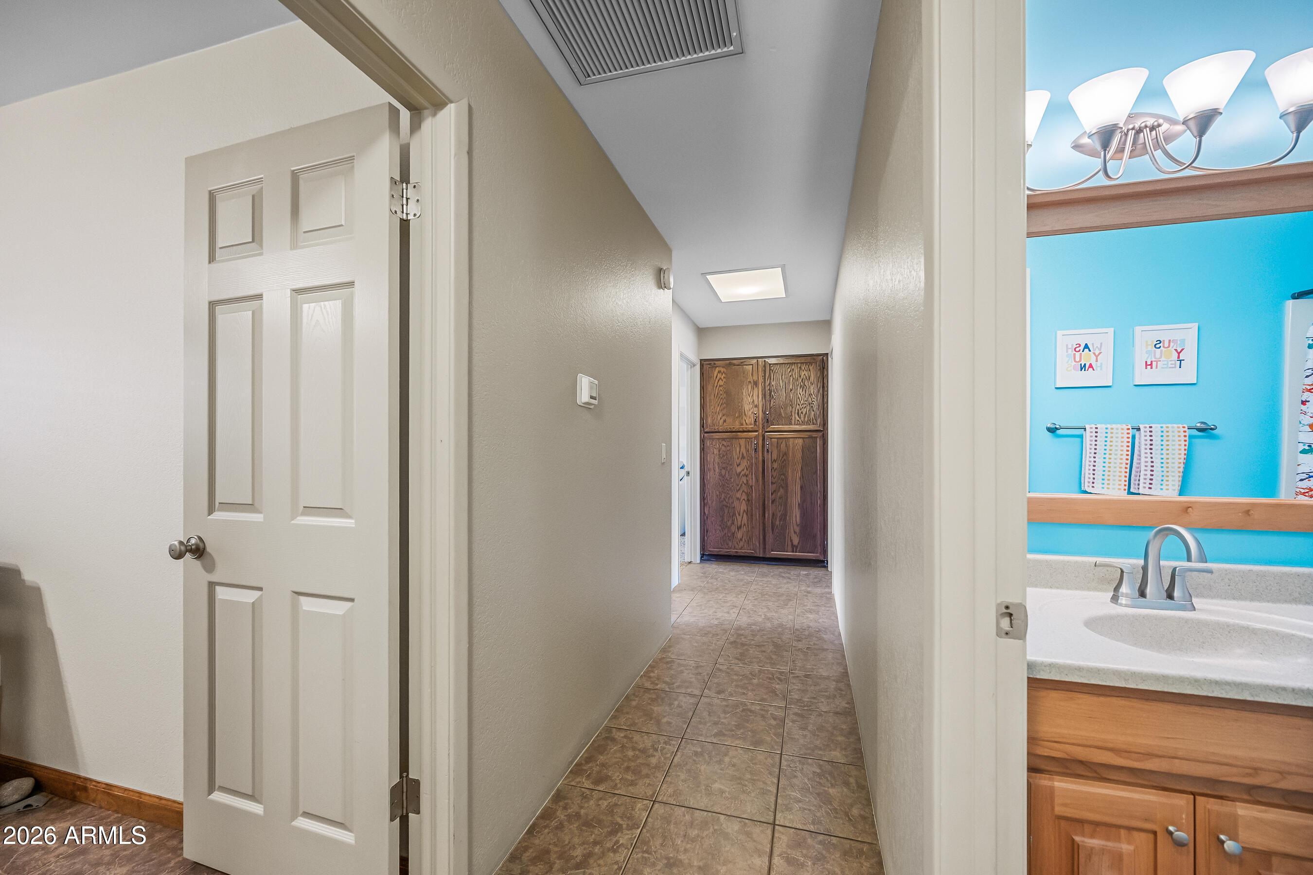 4616 W BUFFALO Street