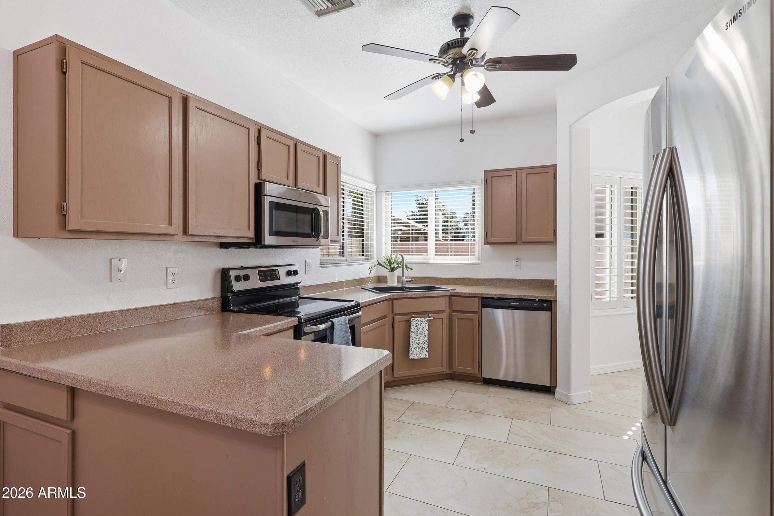 4257 E ROSEMONTE Drive