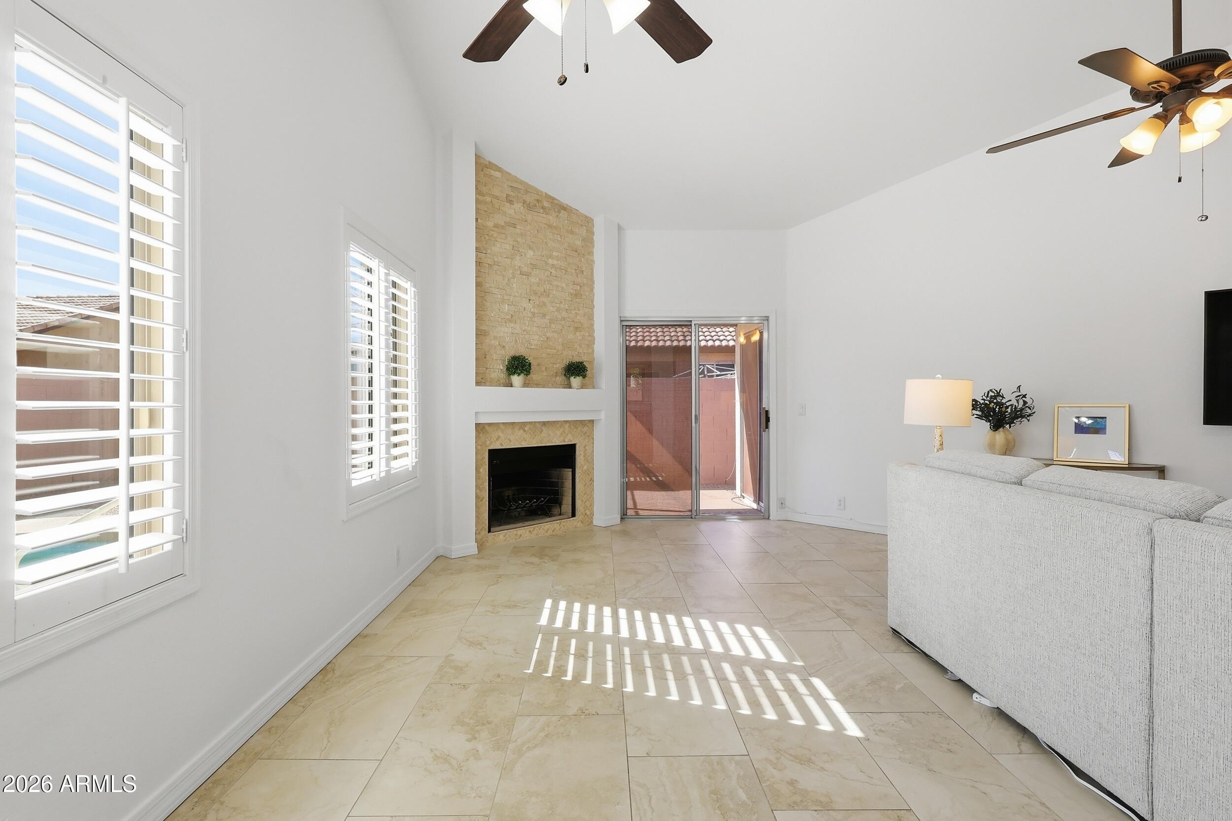 4257 E ROSEMONTE Drive