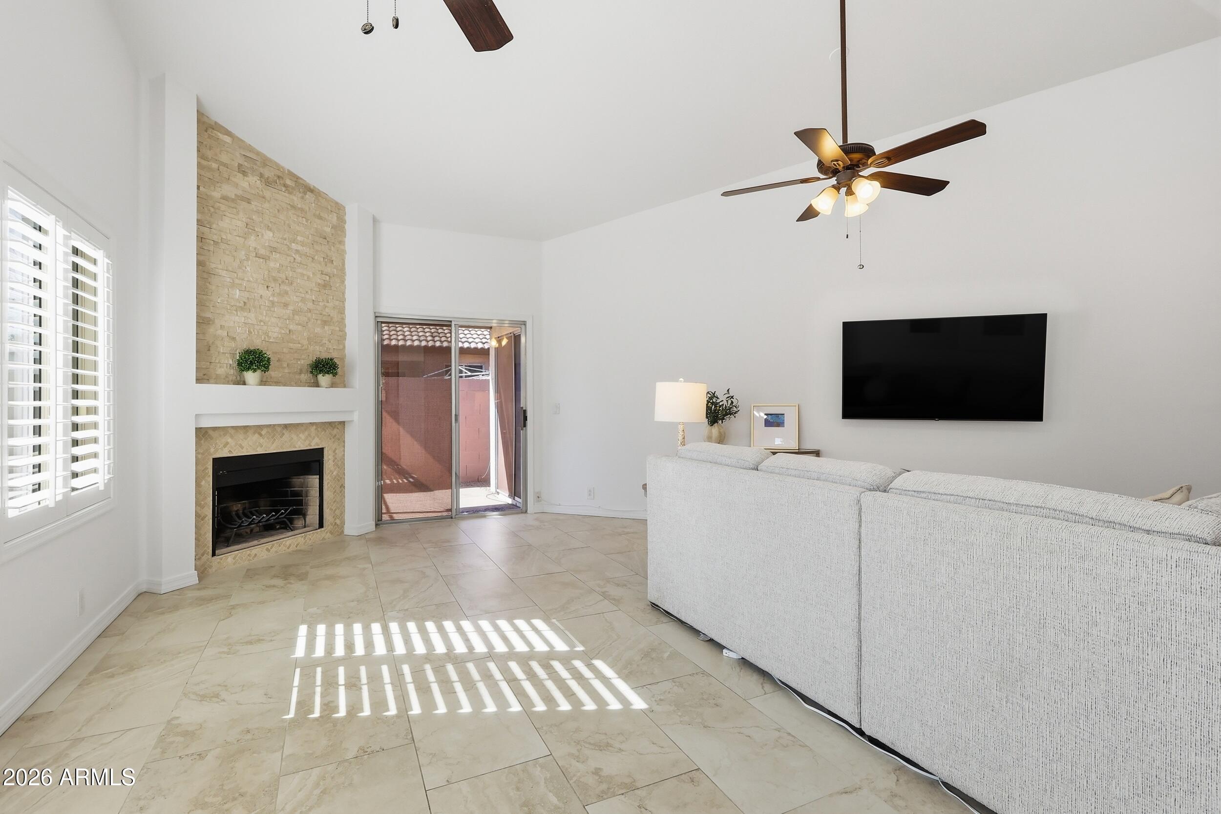 4257 E ROSEMONTE Drive