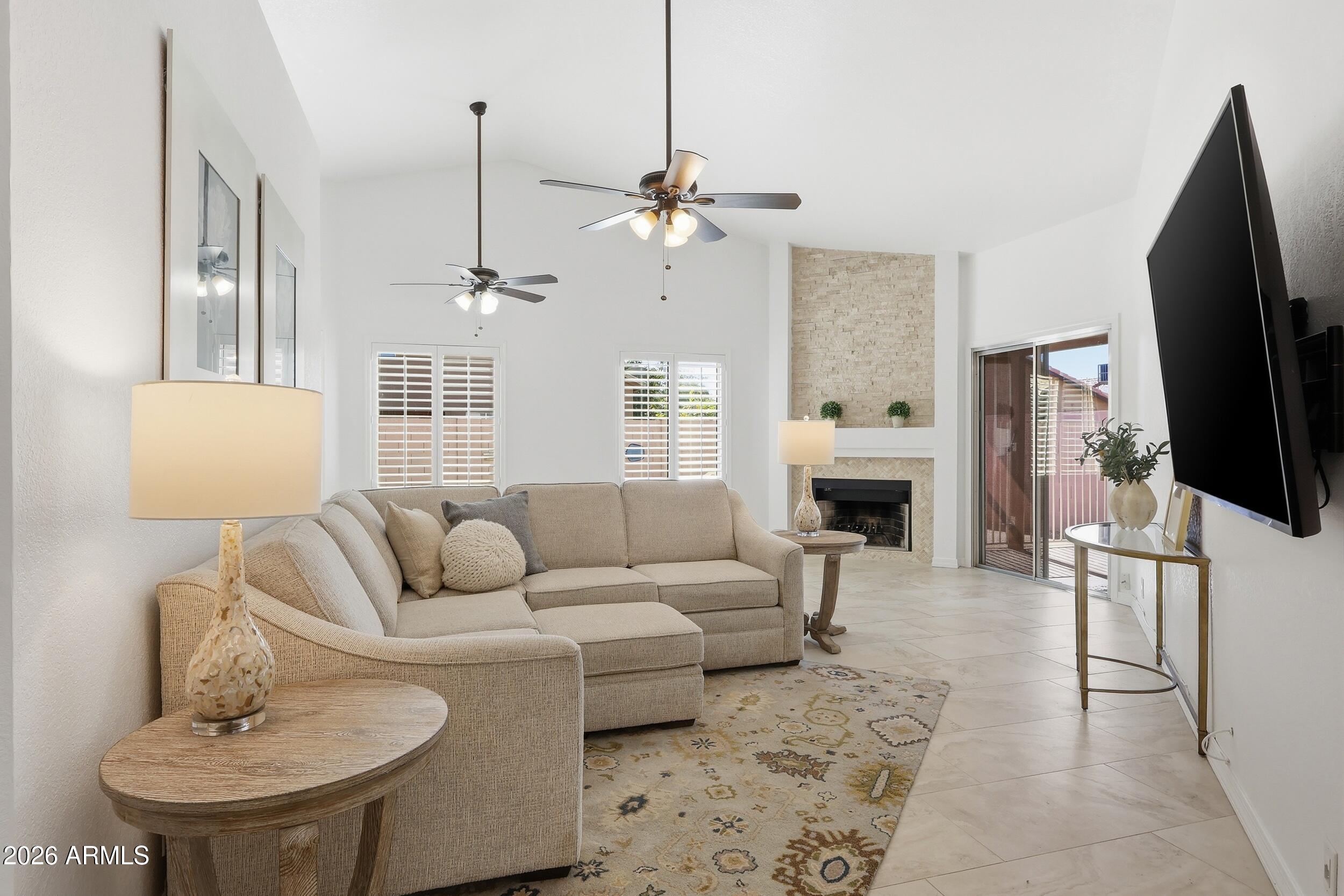 4257 E ROSEMONTE Drive