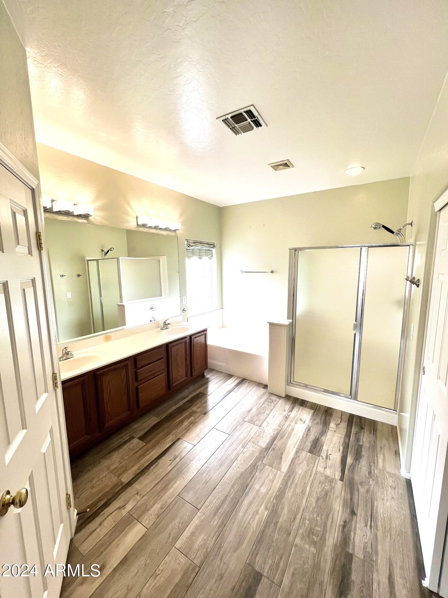 3464 E THORNTON Avenue