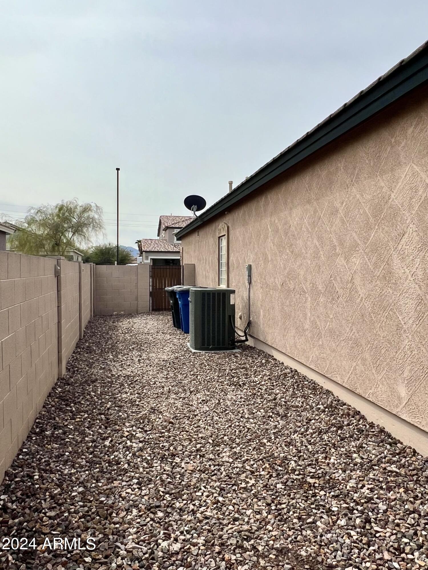 3464 E THORNTON Avenue