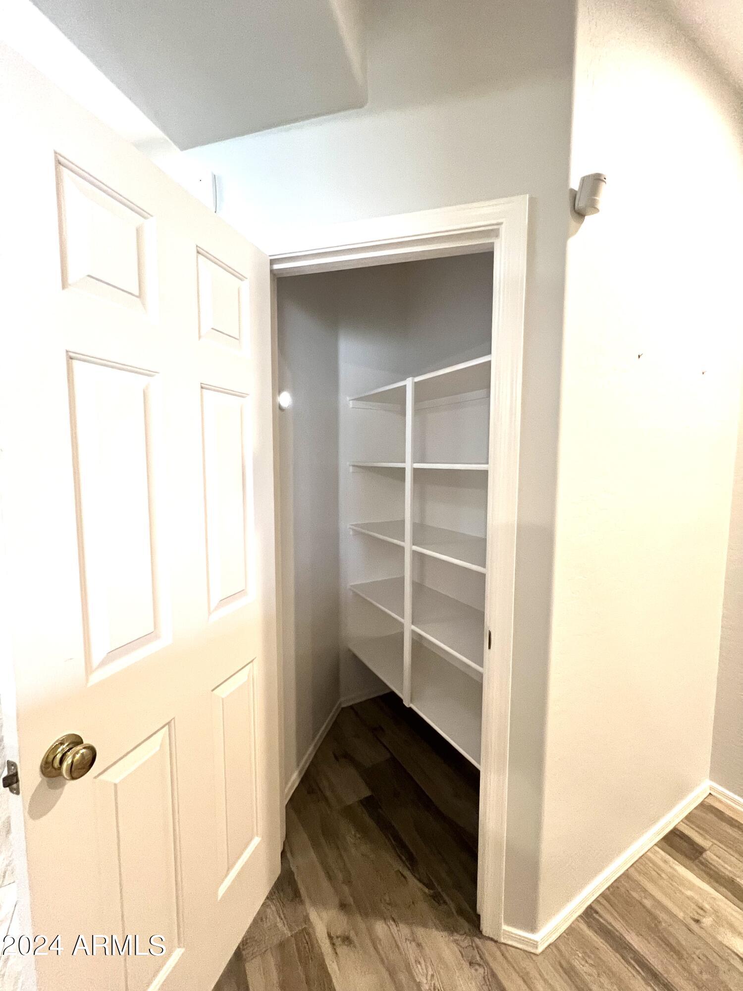 3464 E THORNTON Avenue