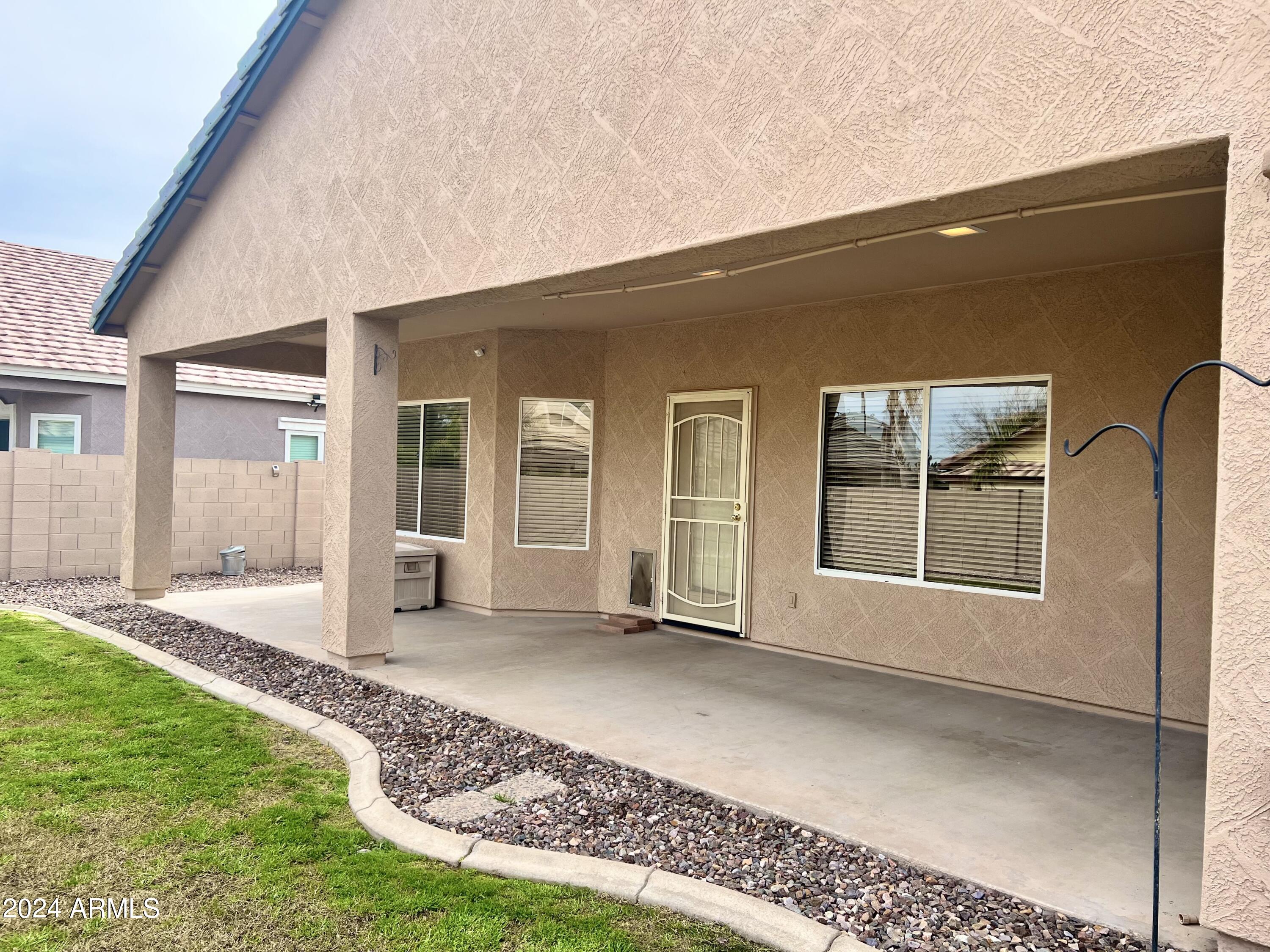 3464 E THORNTON Avenue