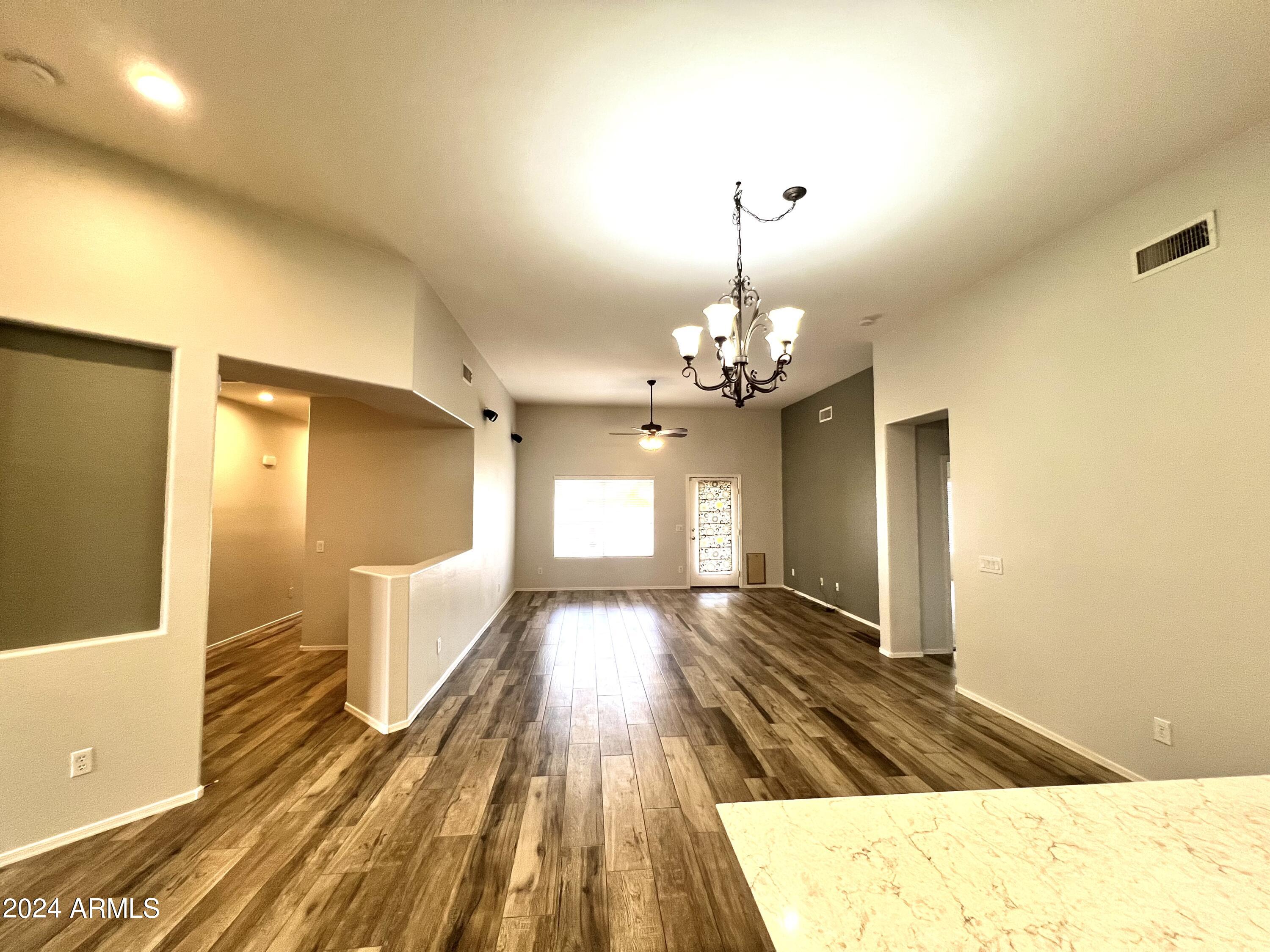 3464 E THORNTON Avenue