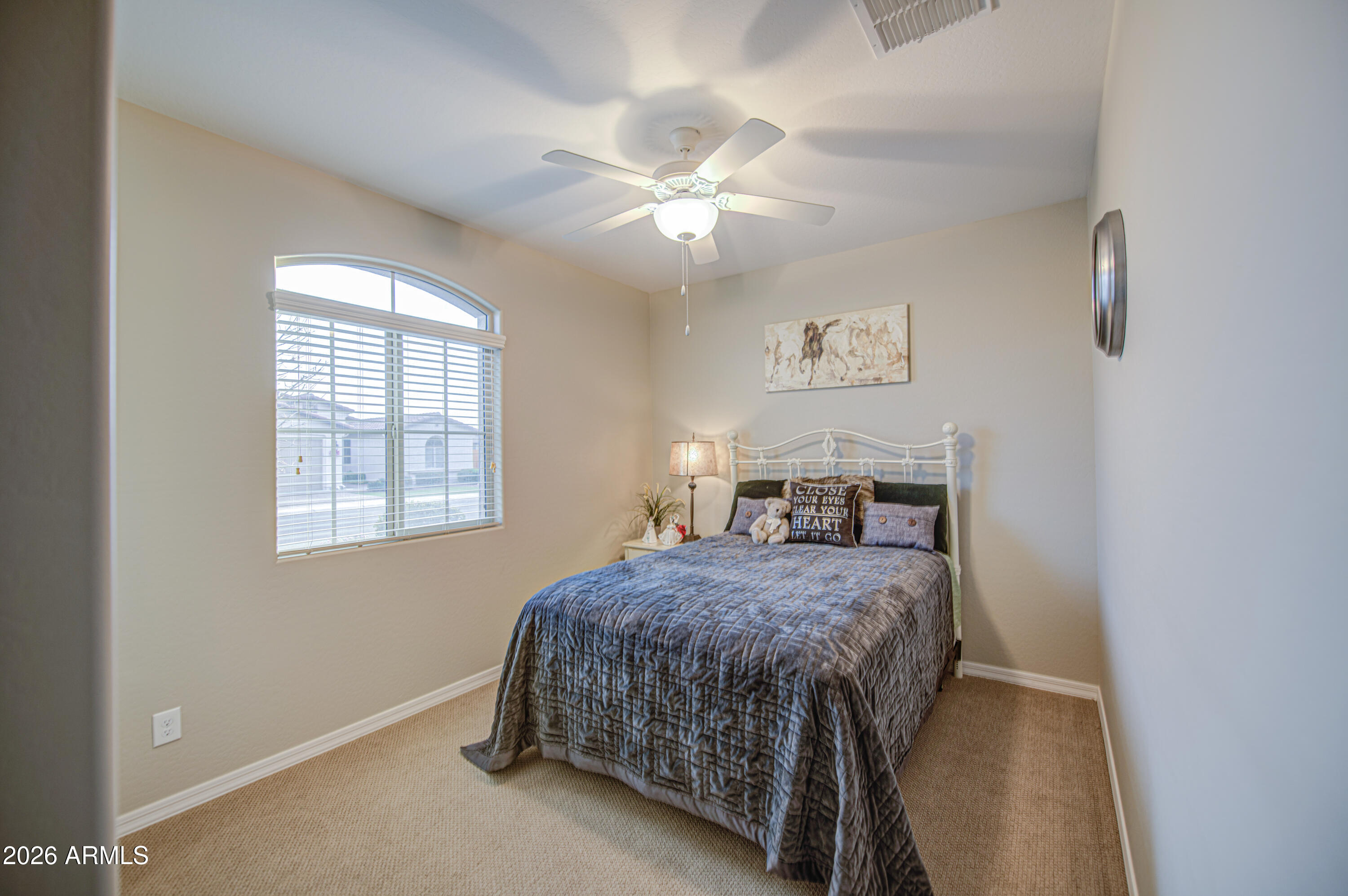 192 W HACKBERRY Avenue