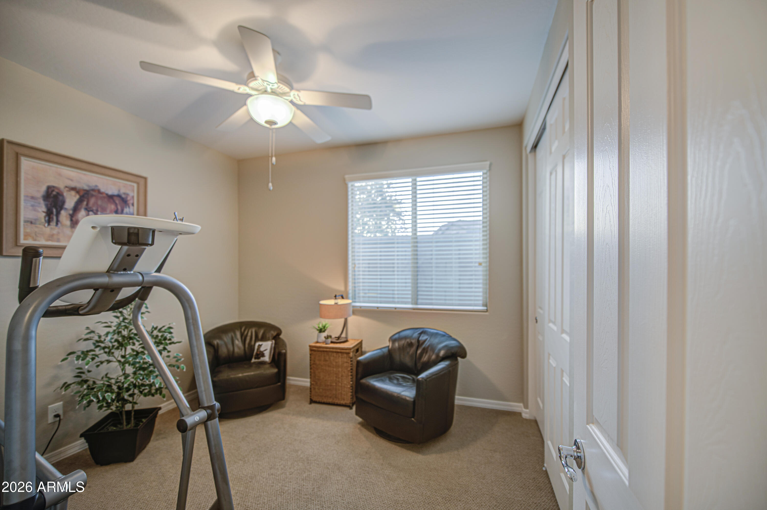 192 W HACKBERRY Avenue