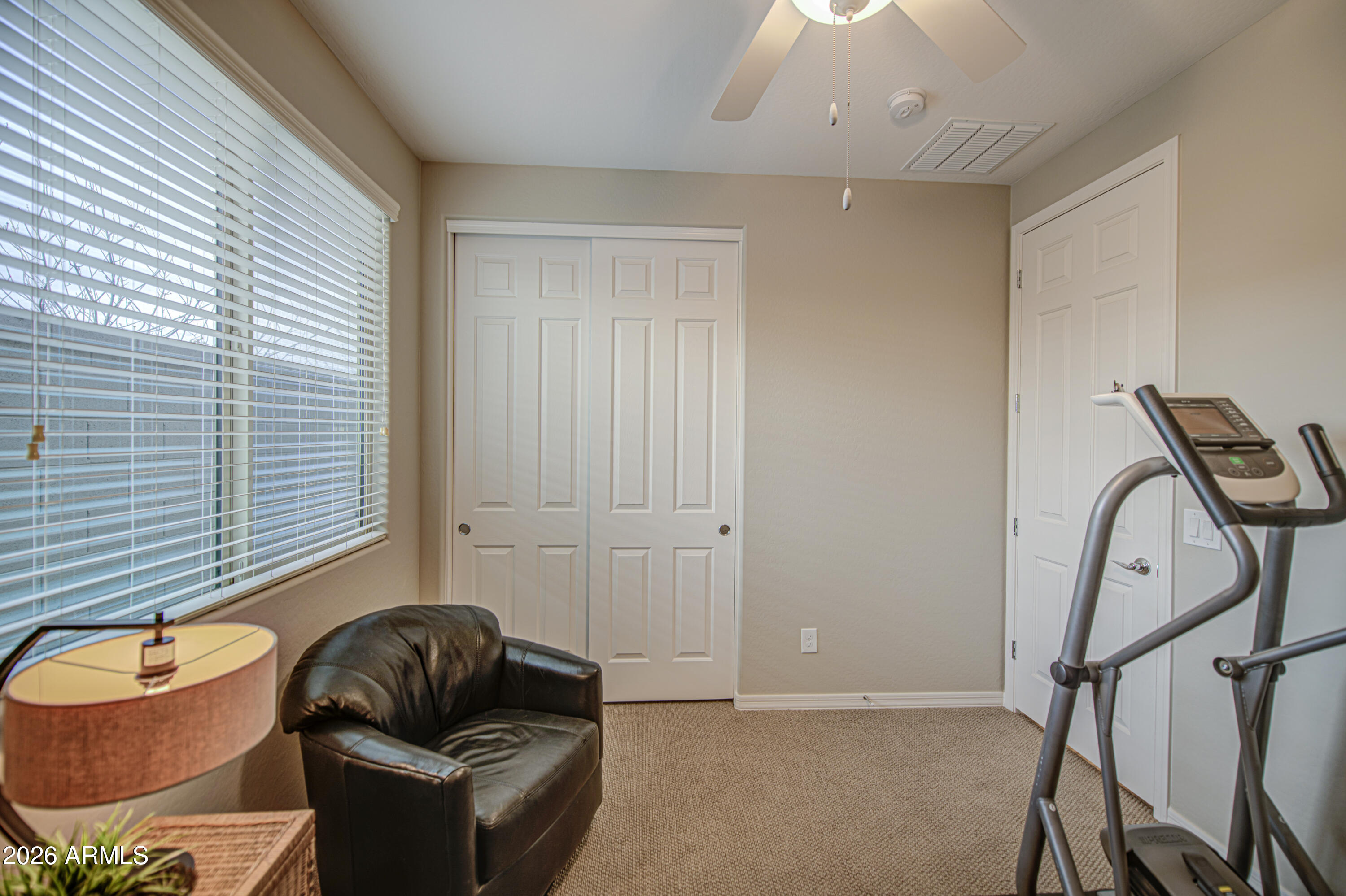 192 W HACKBERRY Avenue