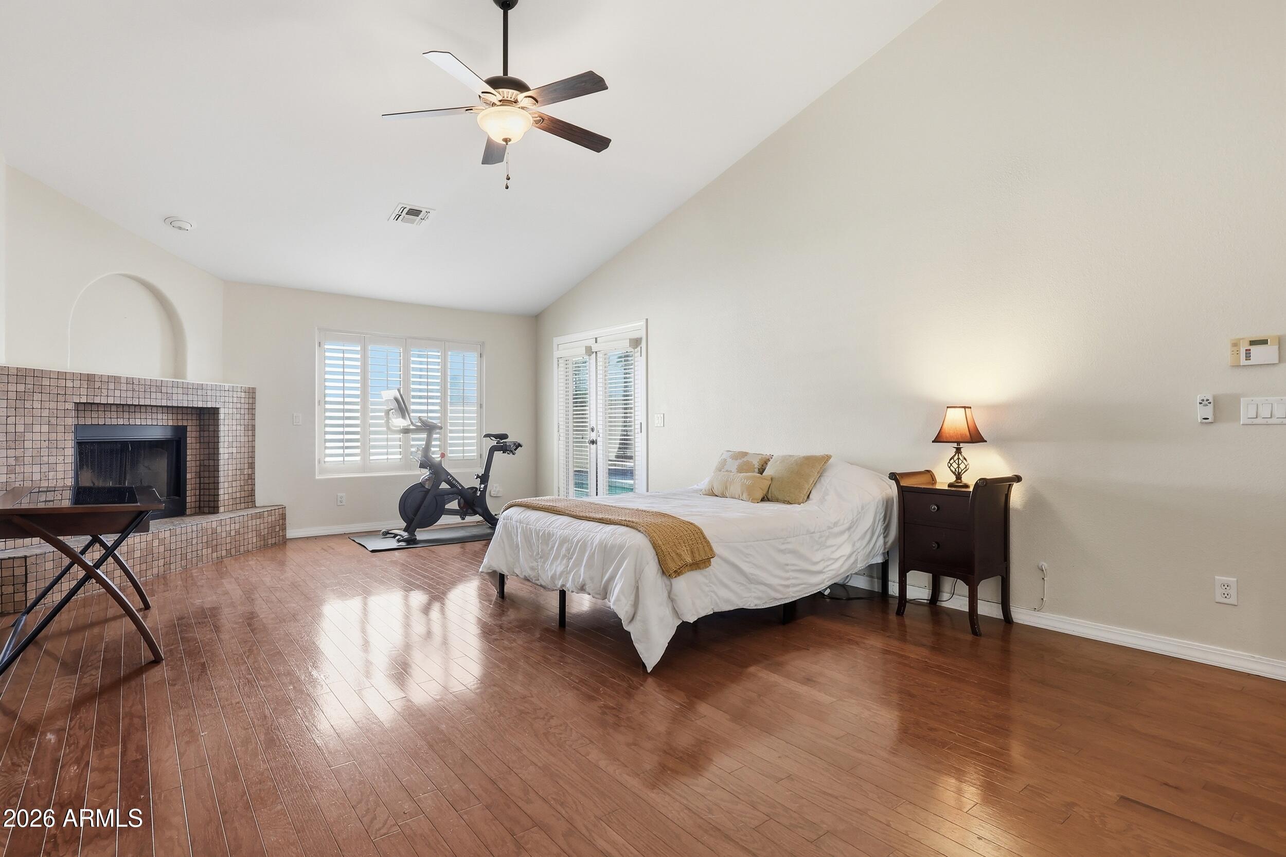 1133 N Peppertree Drive