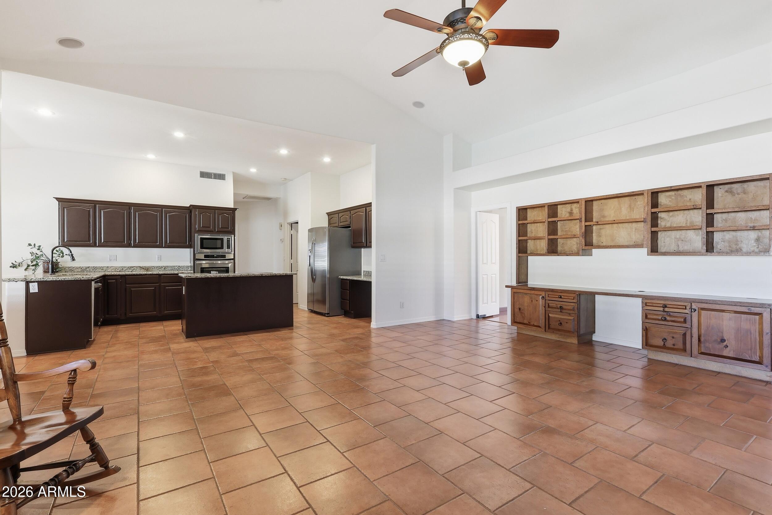 1133 N Peppertree Drive