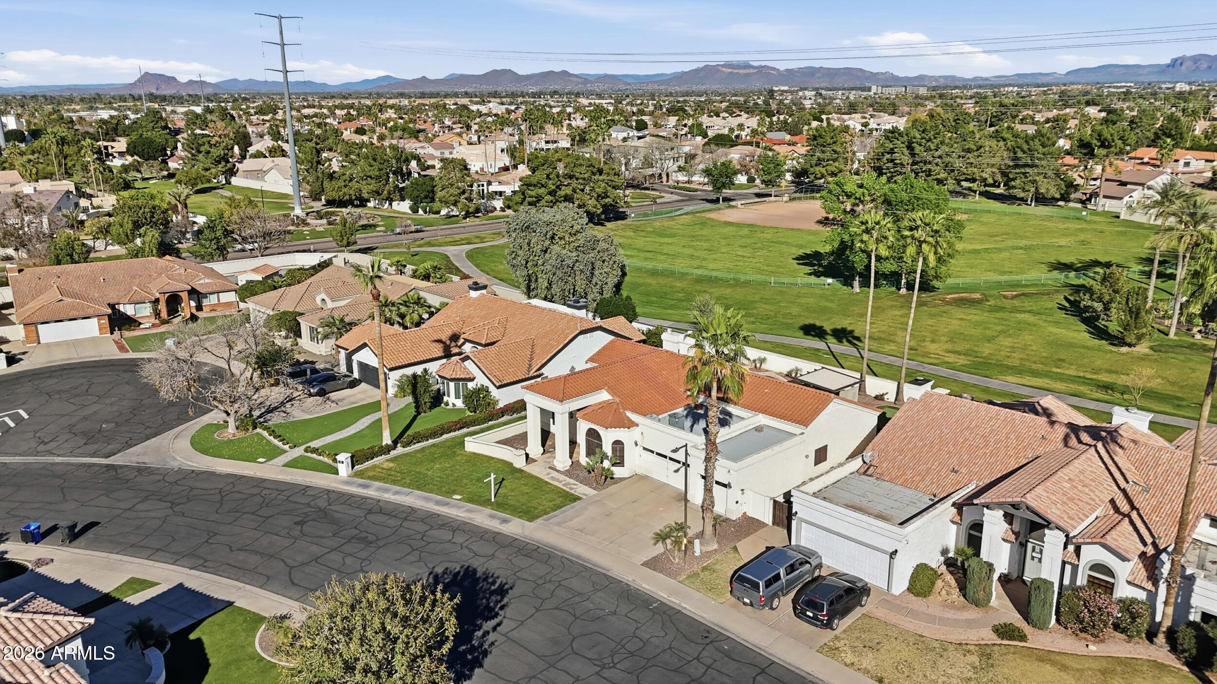 1133 N Peppertree Drive