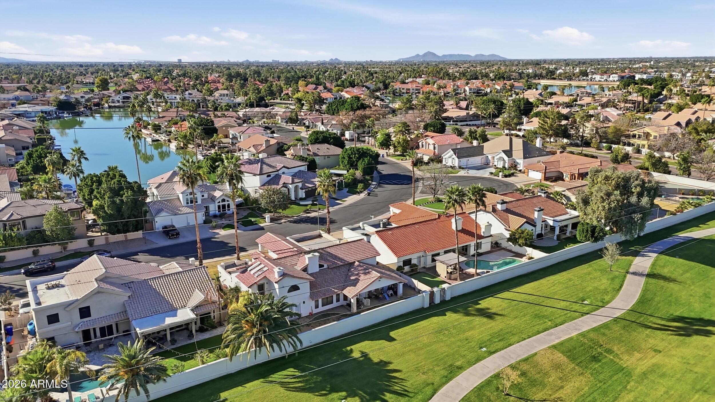 1133 N Peppertree Drive