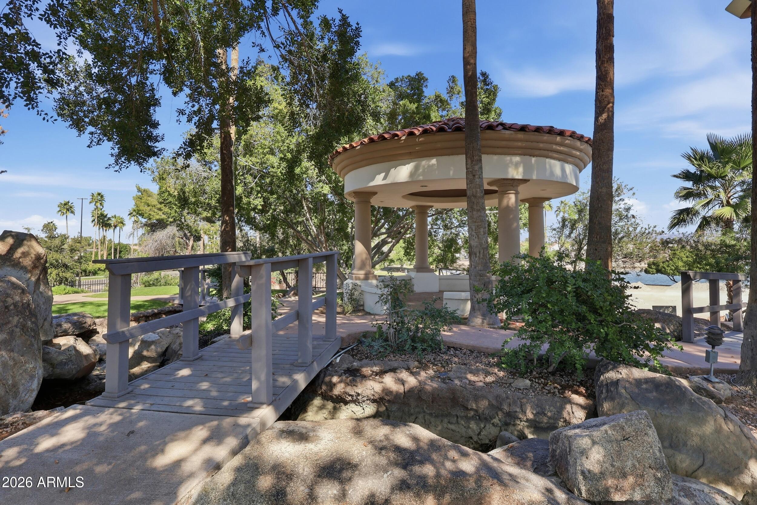 1133 N Peppertree Drive