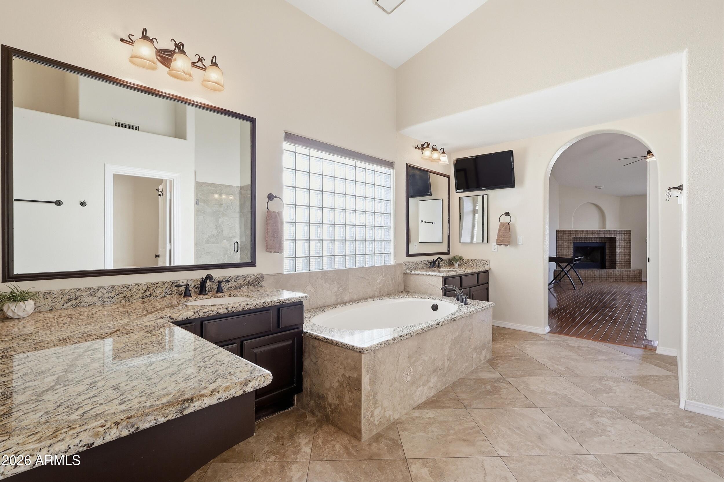 1133 N Peppertree Drive