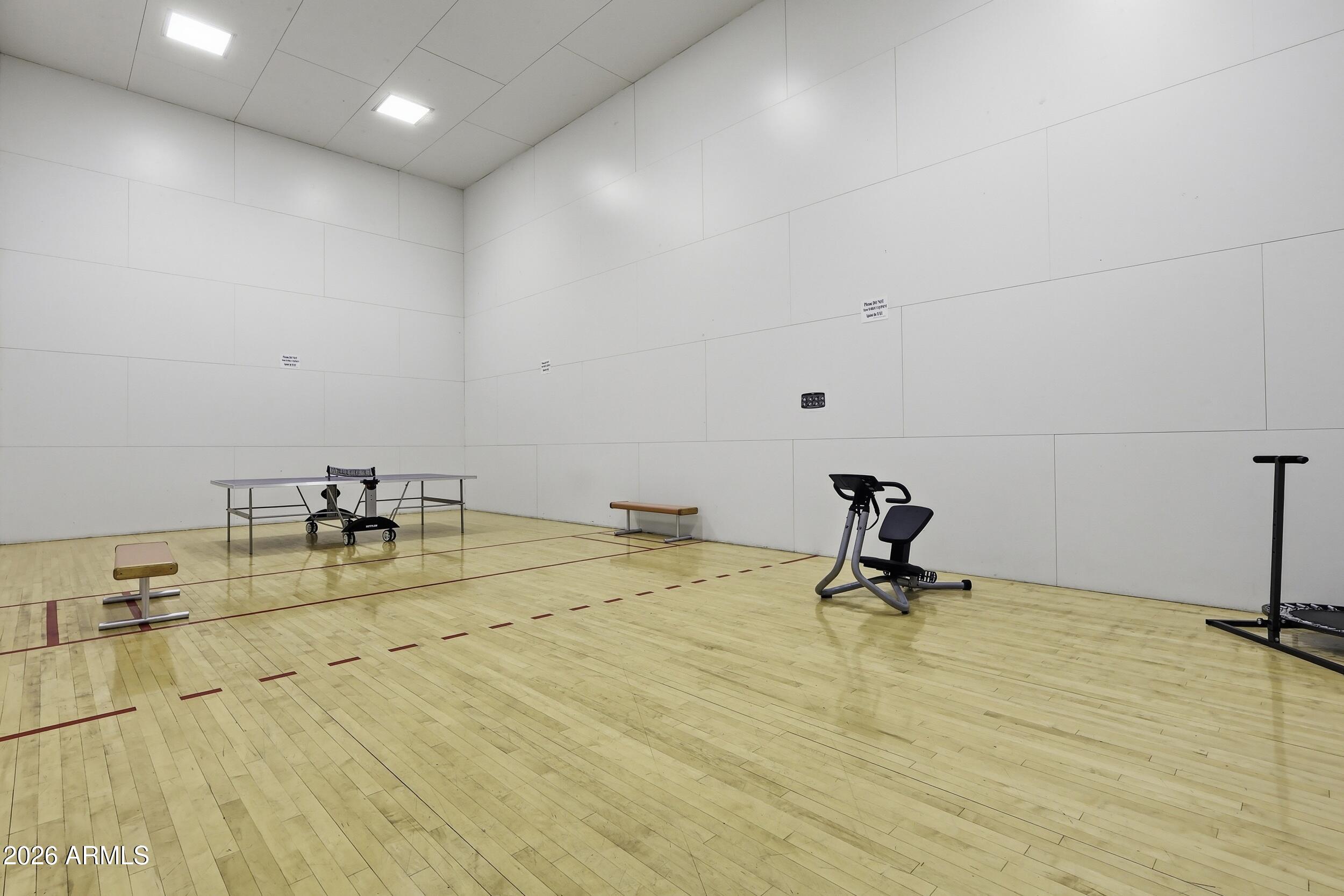 1133 N Peppertree Drive