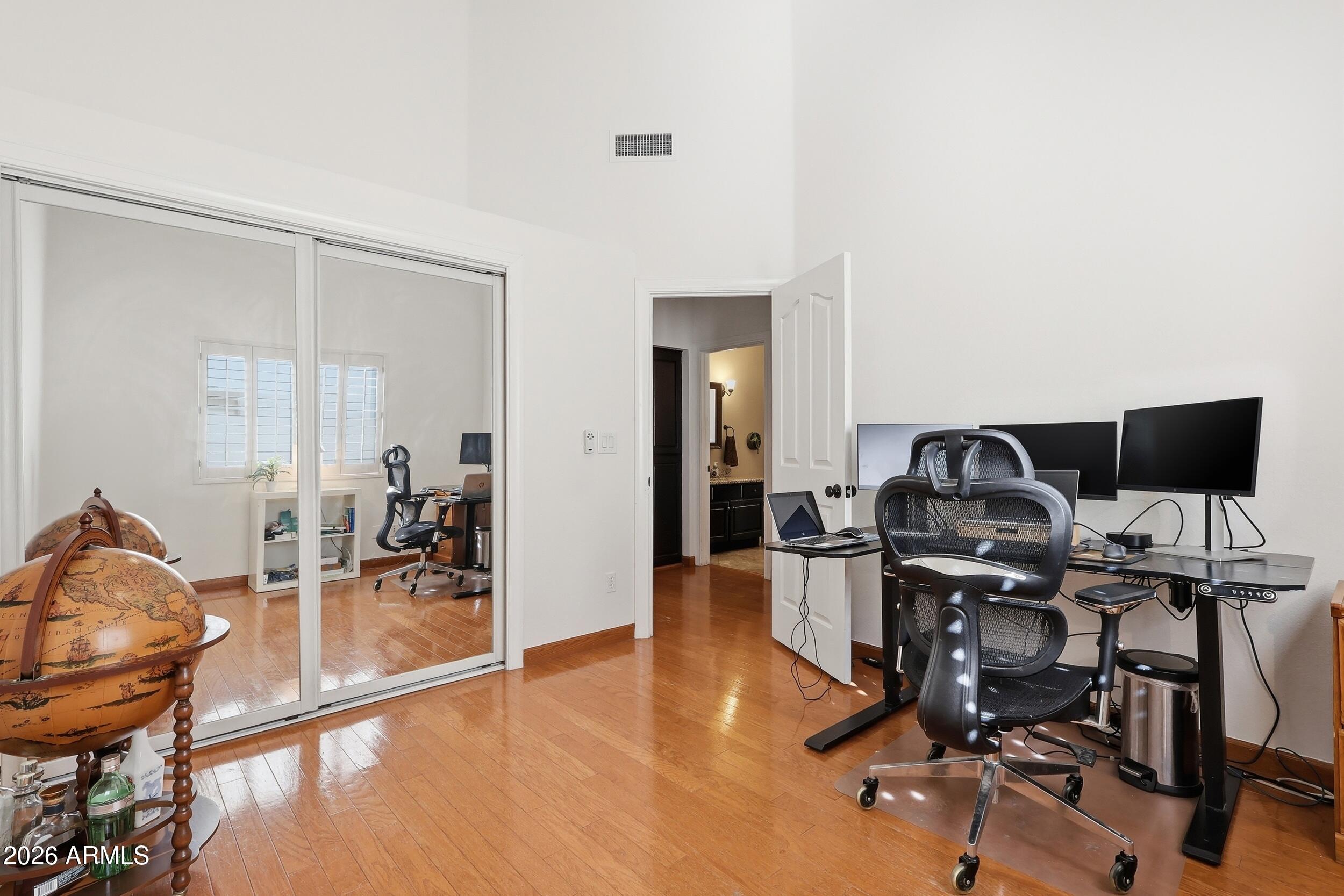 1133 N Peppertree Drive