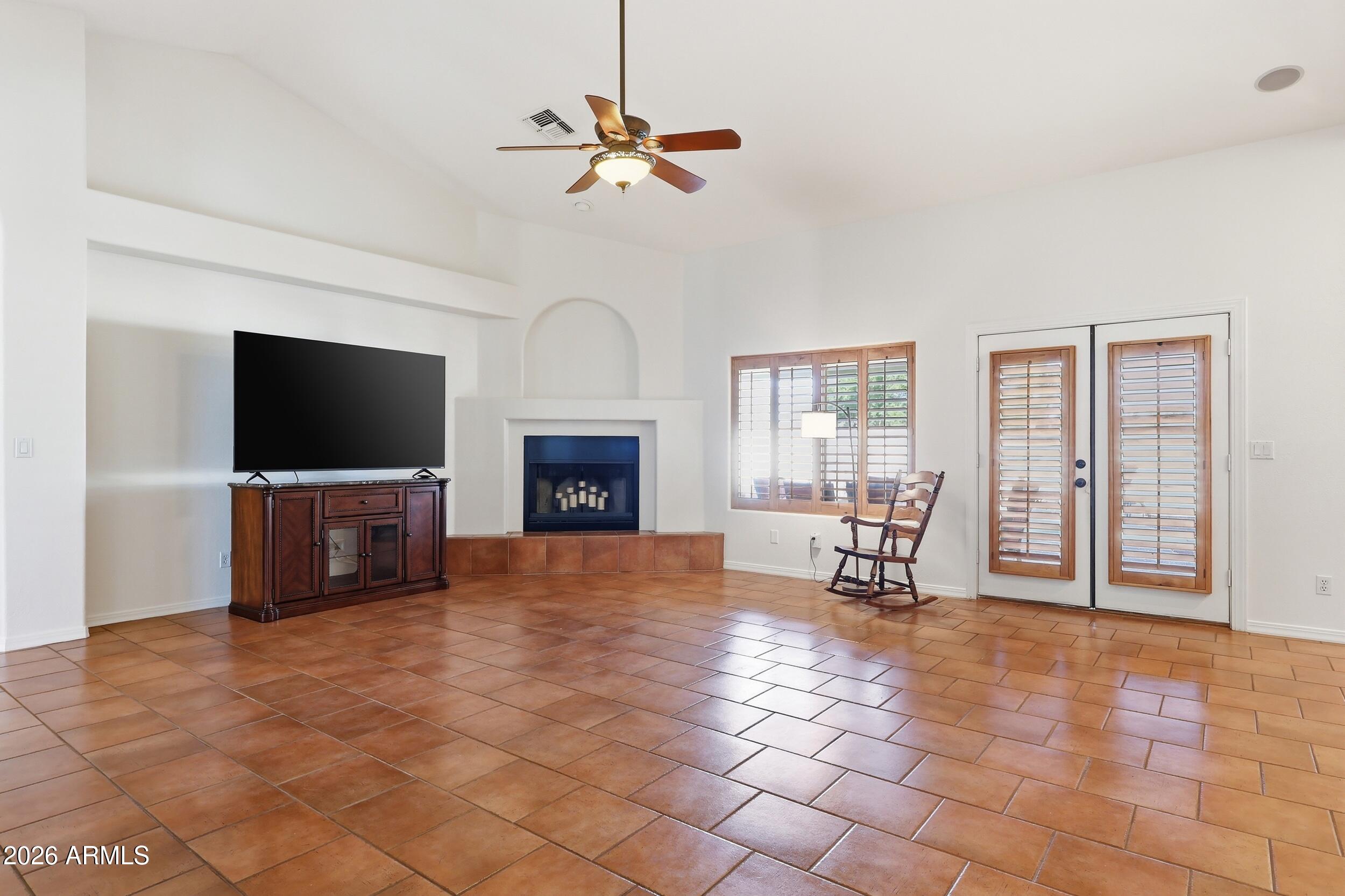 1133 N Peppertree Drive