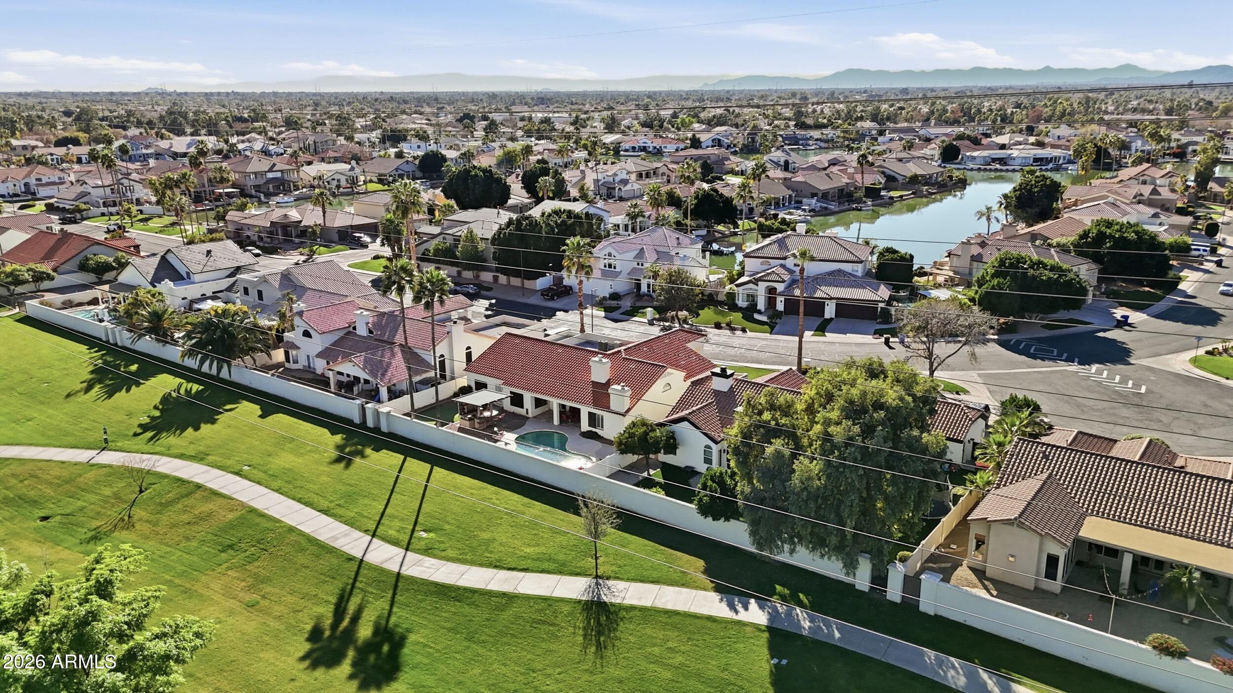 1133 N Peppertree Drive