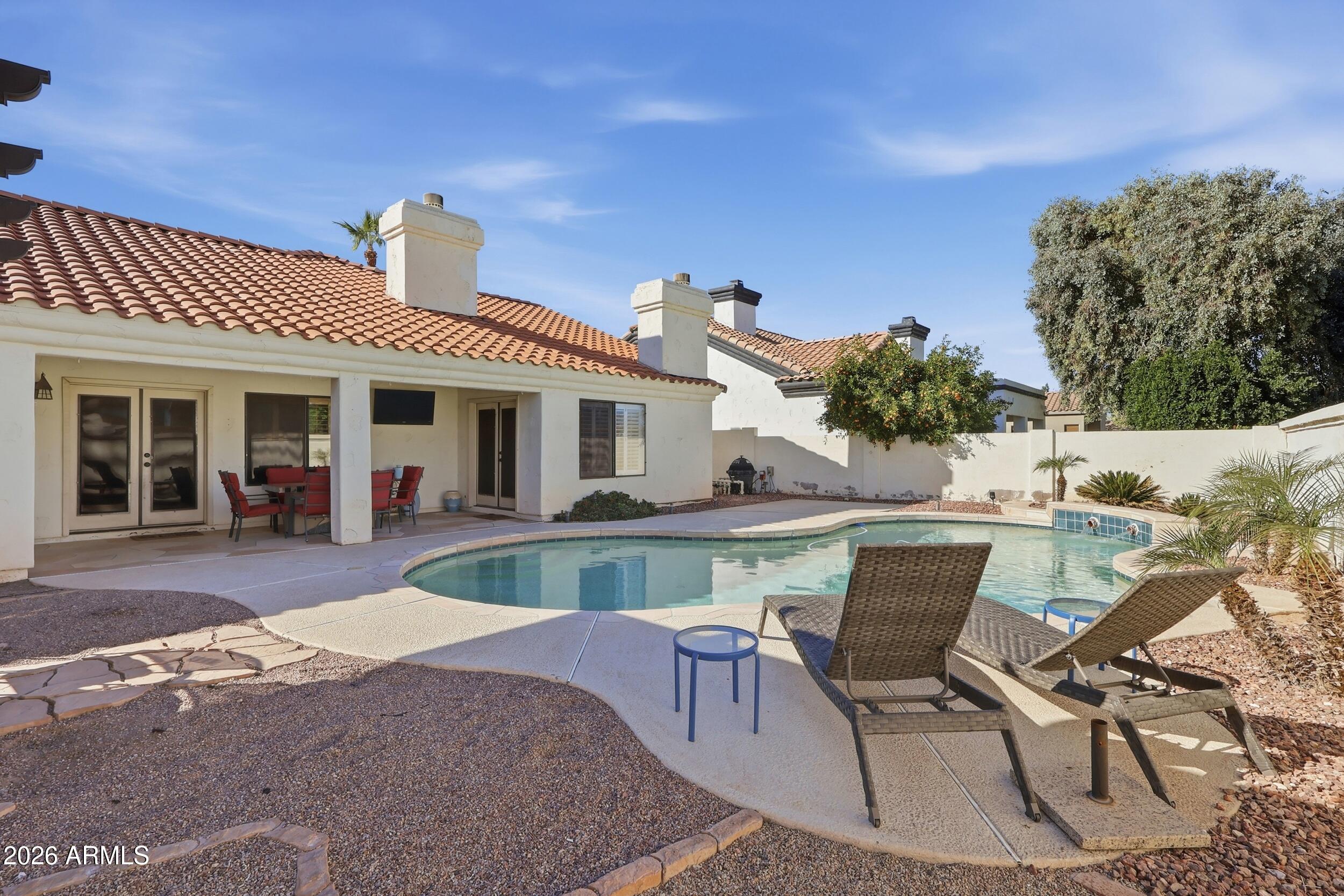 1133 N Peppertree Drive