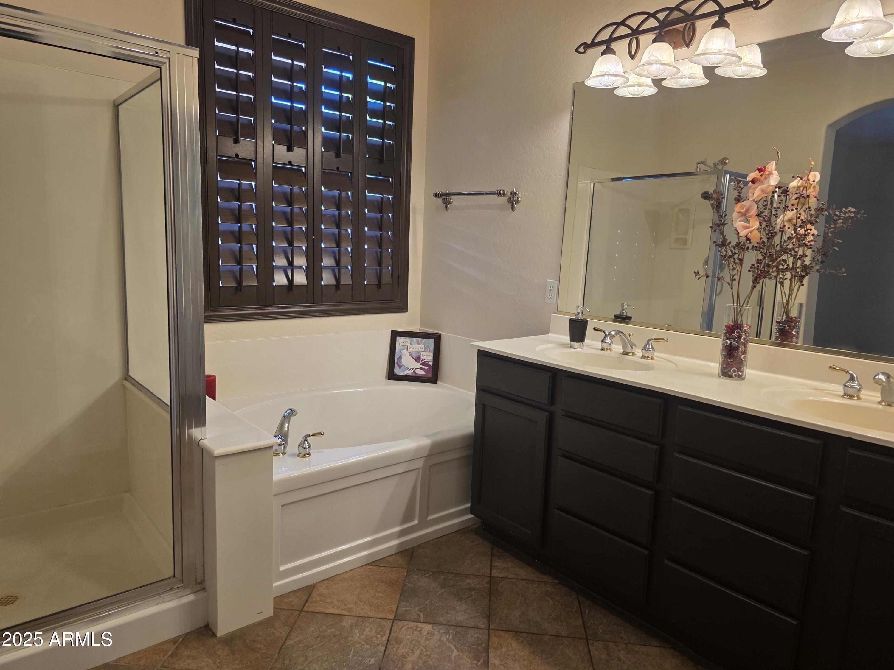 1162 E SPRINGFIELD Place