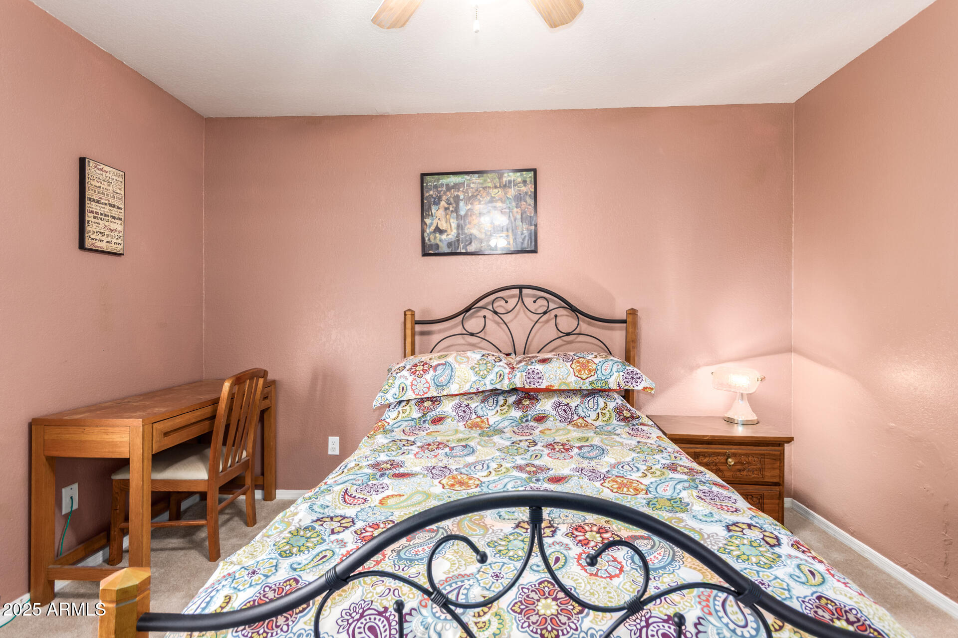 400 W CROFTON Street