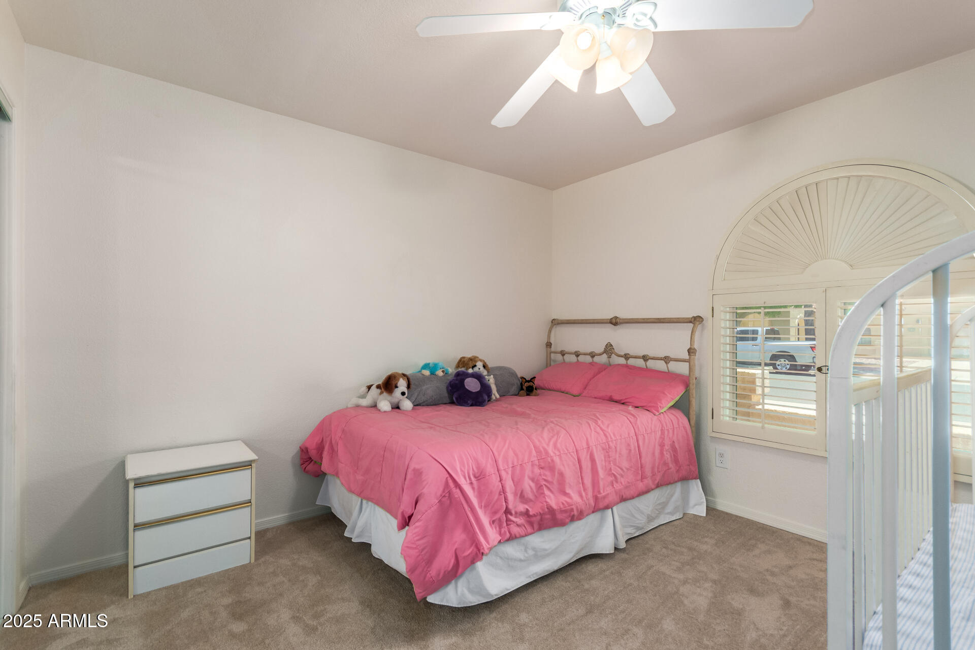 400 W CROFTON Street