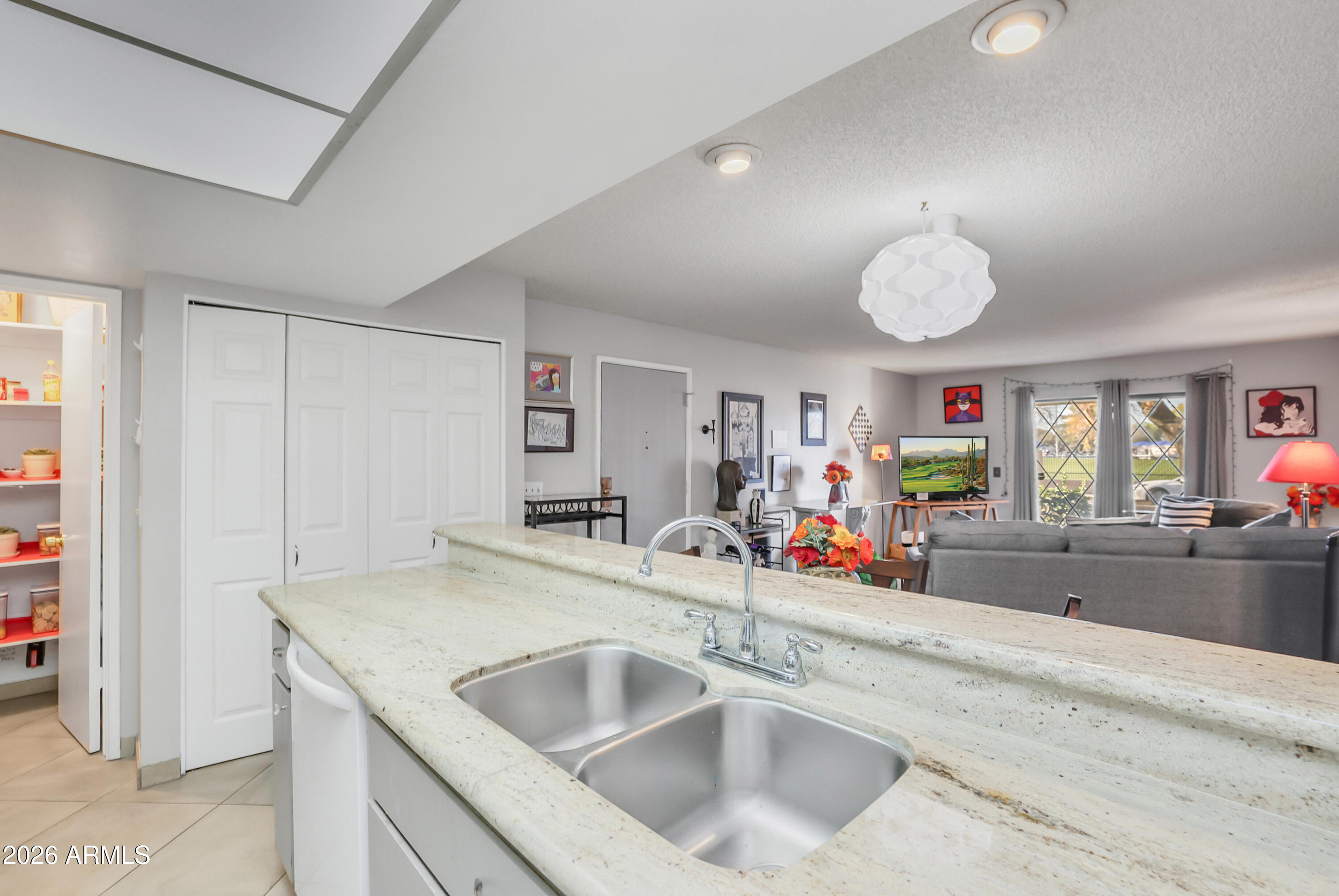 1920 W LINDNER Avenue 175