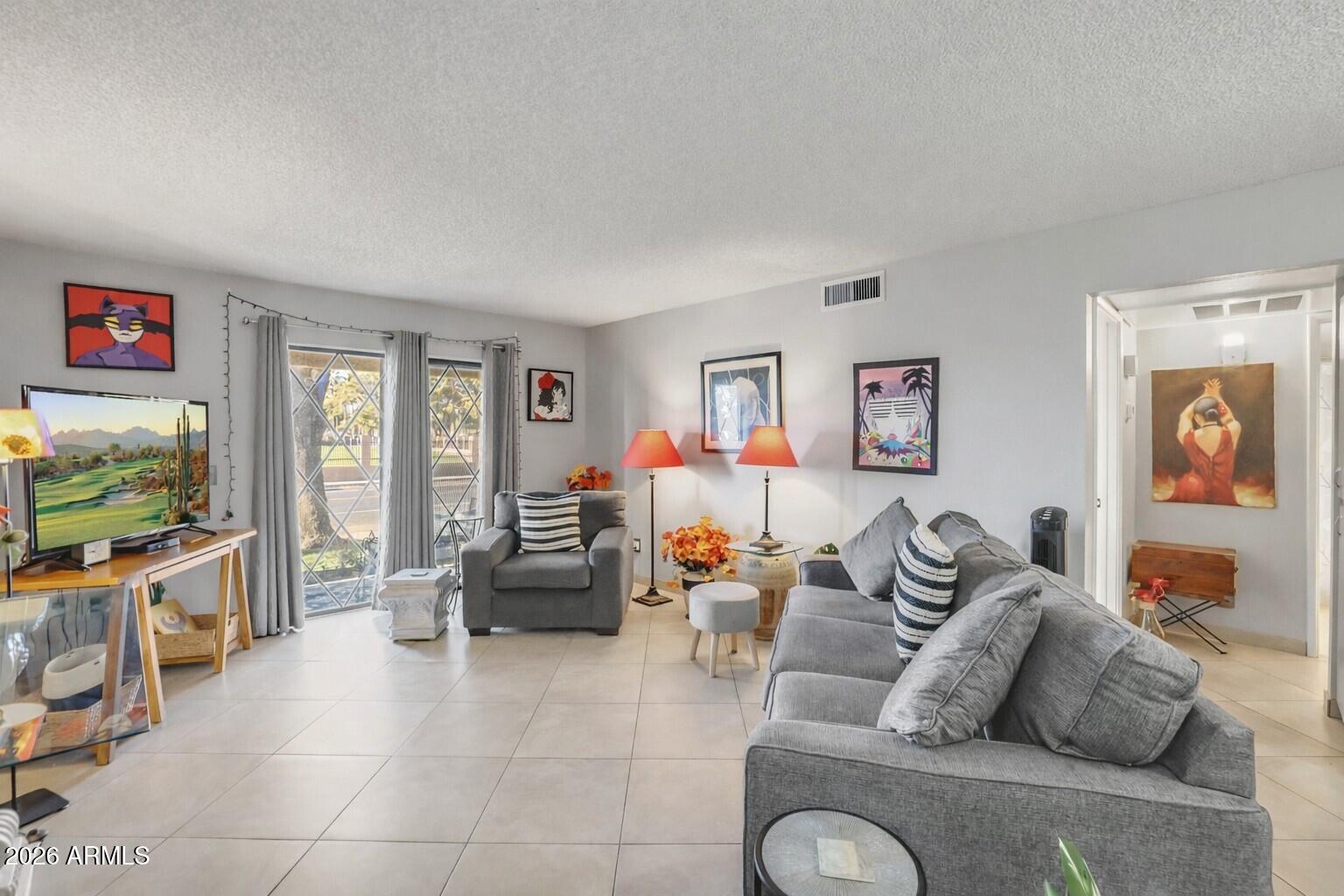 1920 W LINDNER Avenue 175