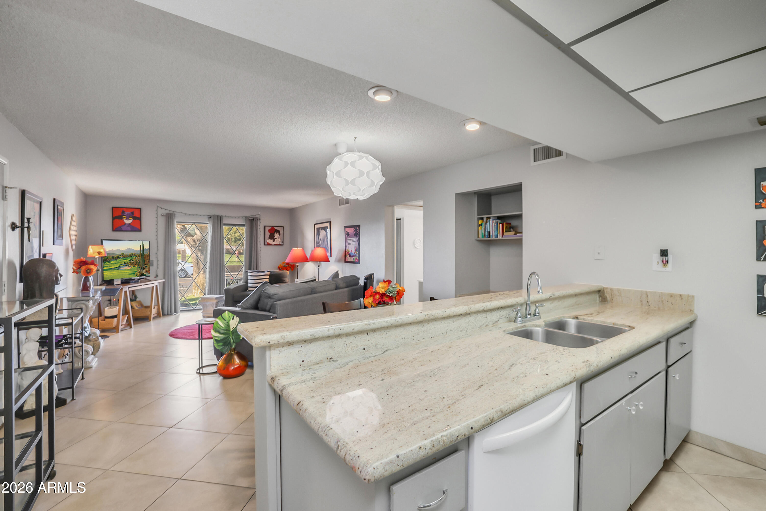 1920 W LINDNER Avenue 175