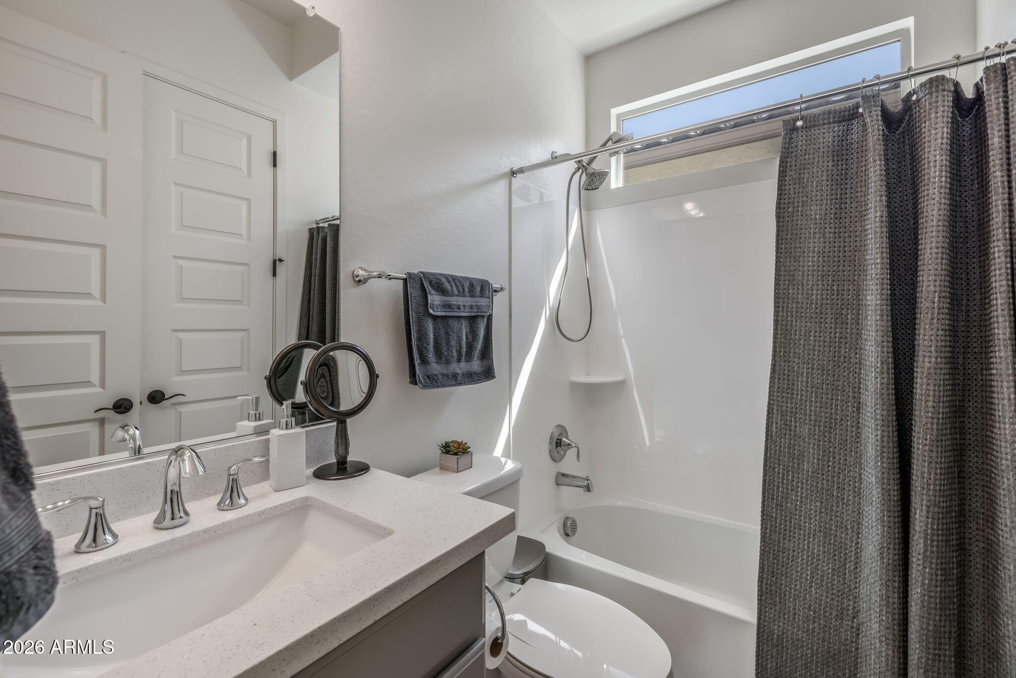 10709 E THORNTON Avenue