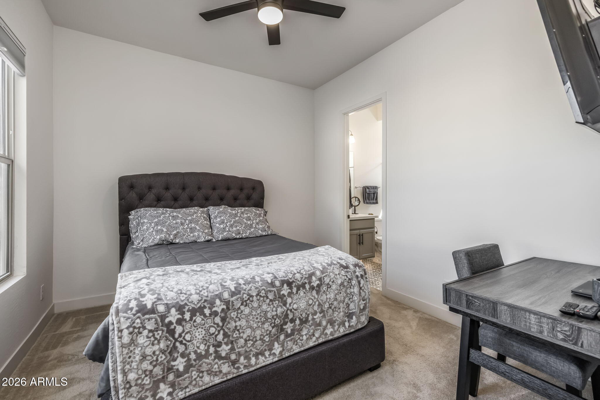 10709 E THORNTON Avenue