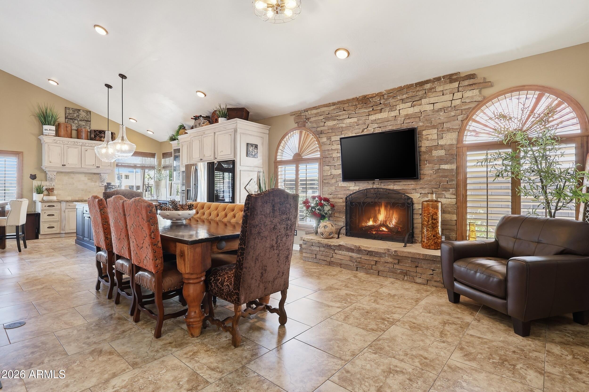 1756 E Queen Palm Drive